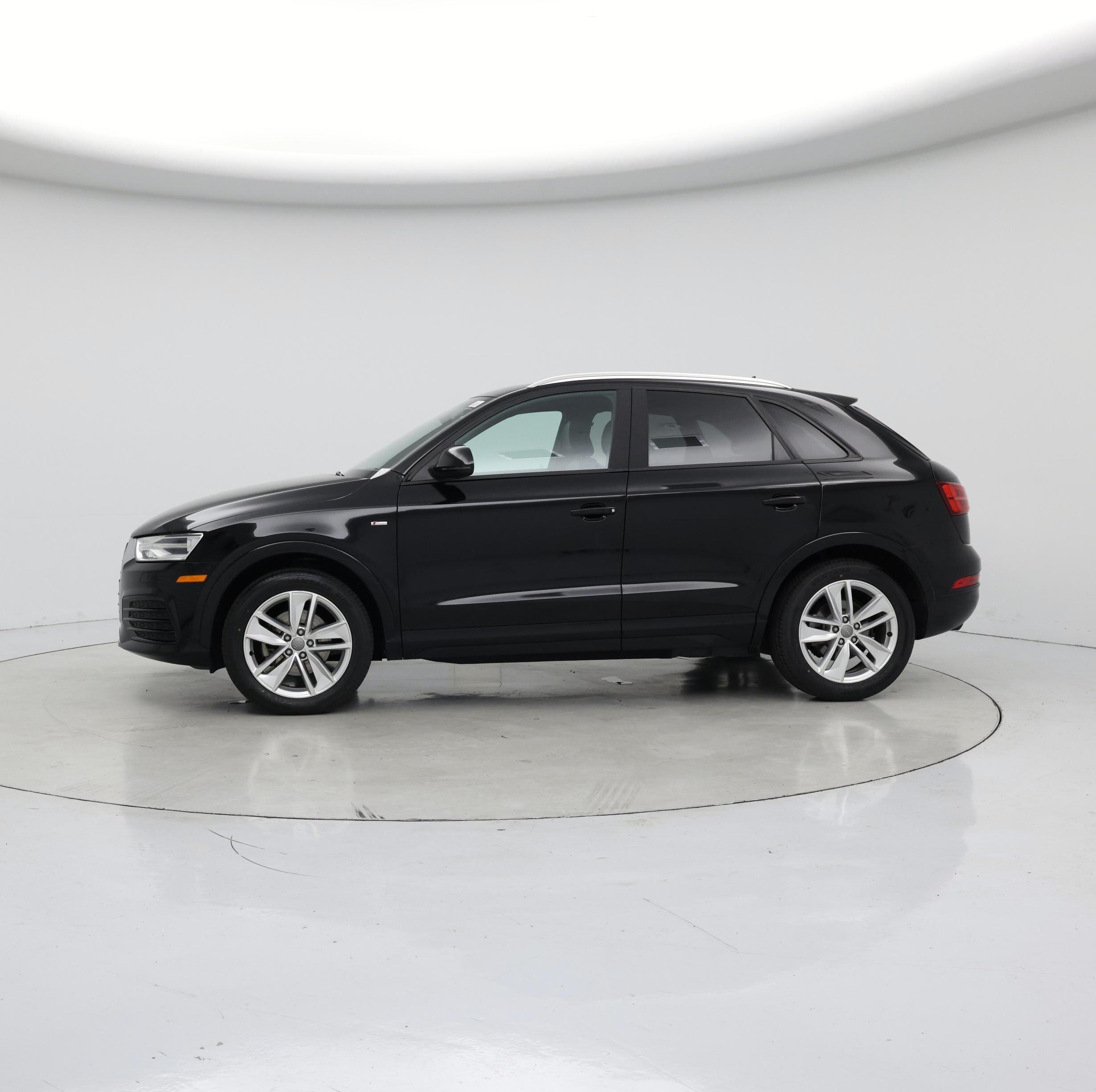 Thumbnail: 2018 Audi Q3 - 3