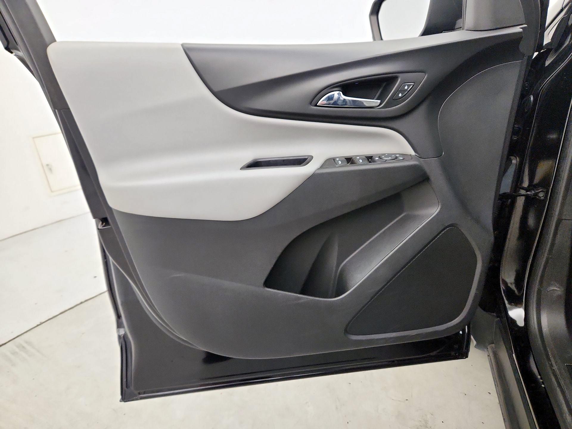 Thumbnail: 2021 Chevrolet Equinox - 12