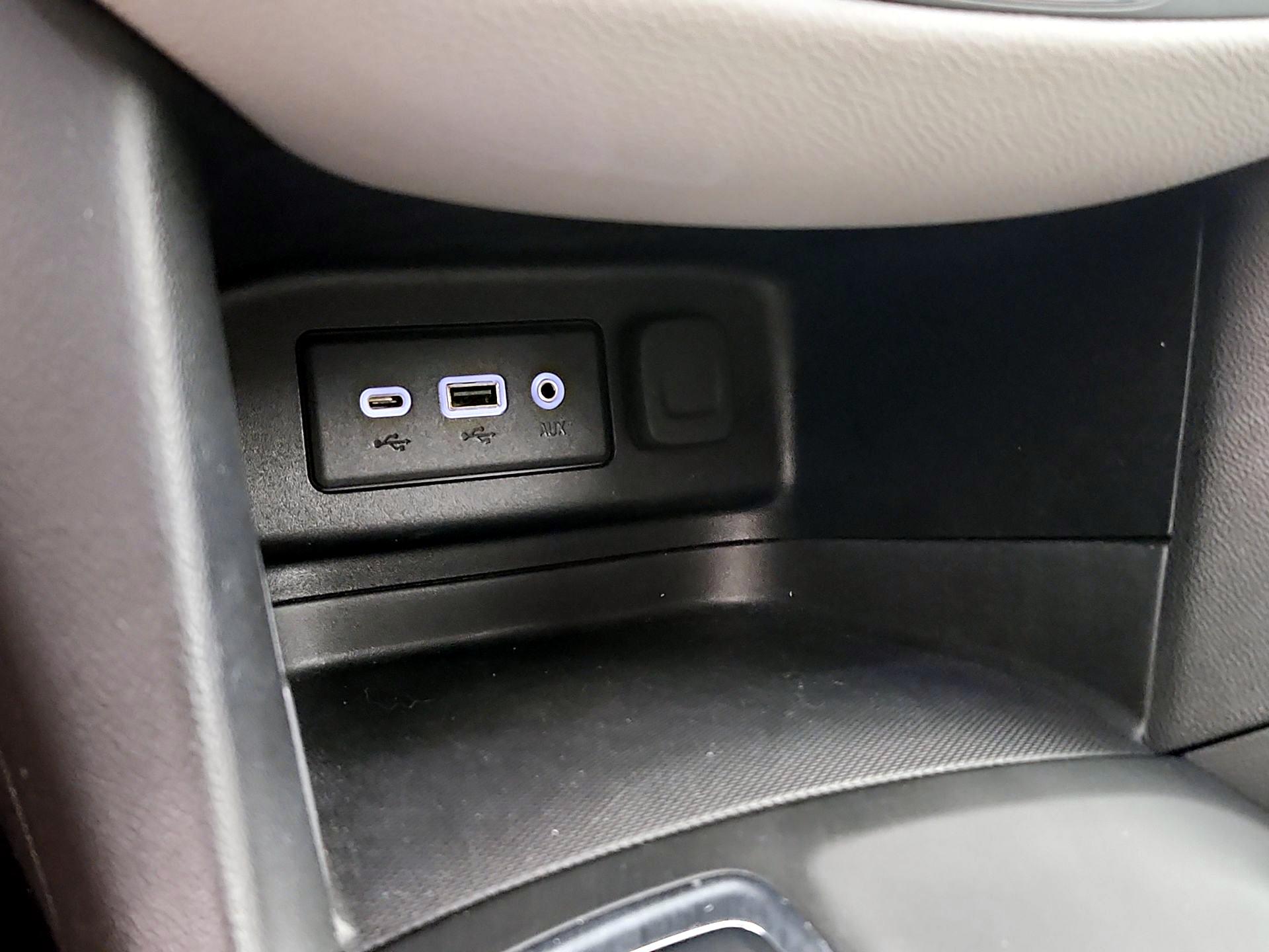 Thumbnail: 2021 Chevrolet Equinox - 17
