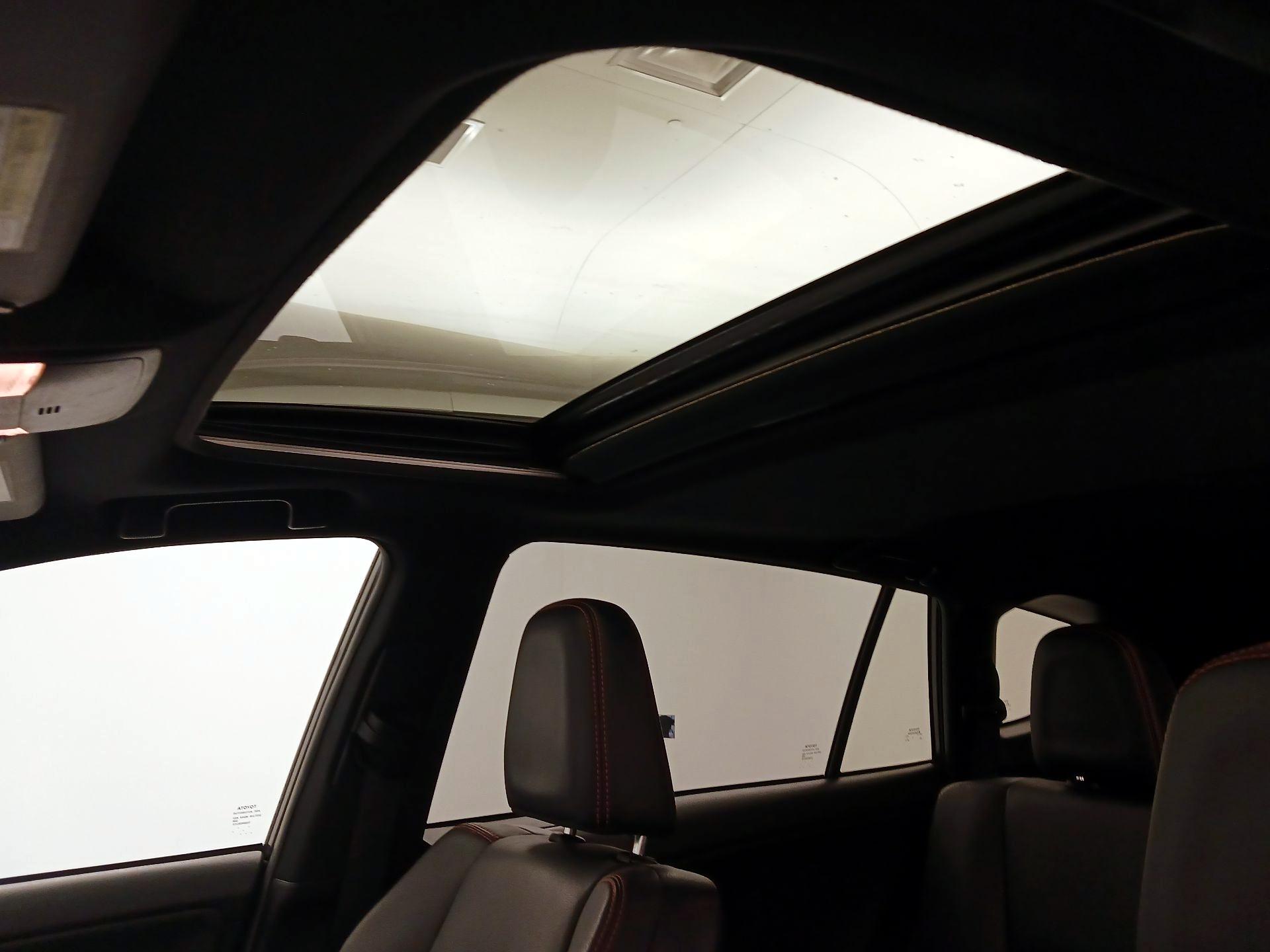 Thumbnail: 2016 Toyota RAV4 - 19