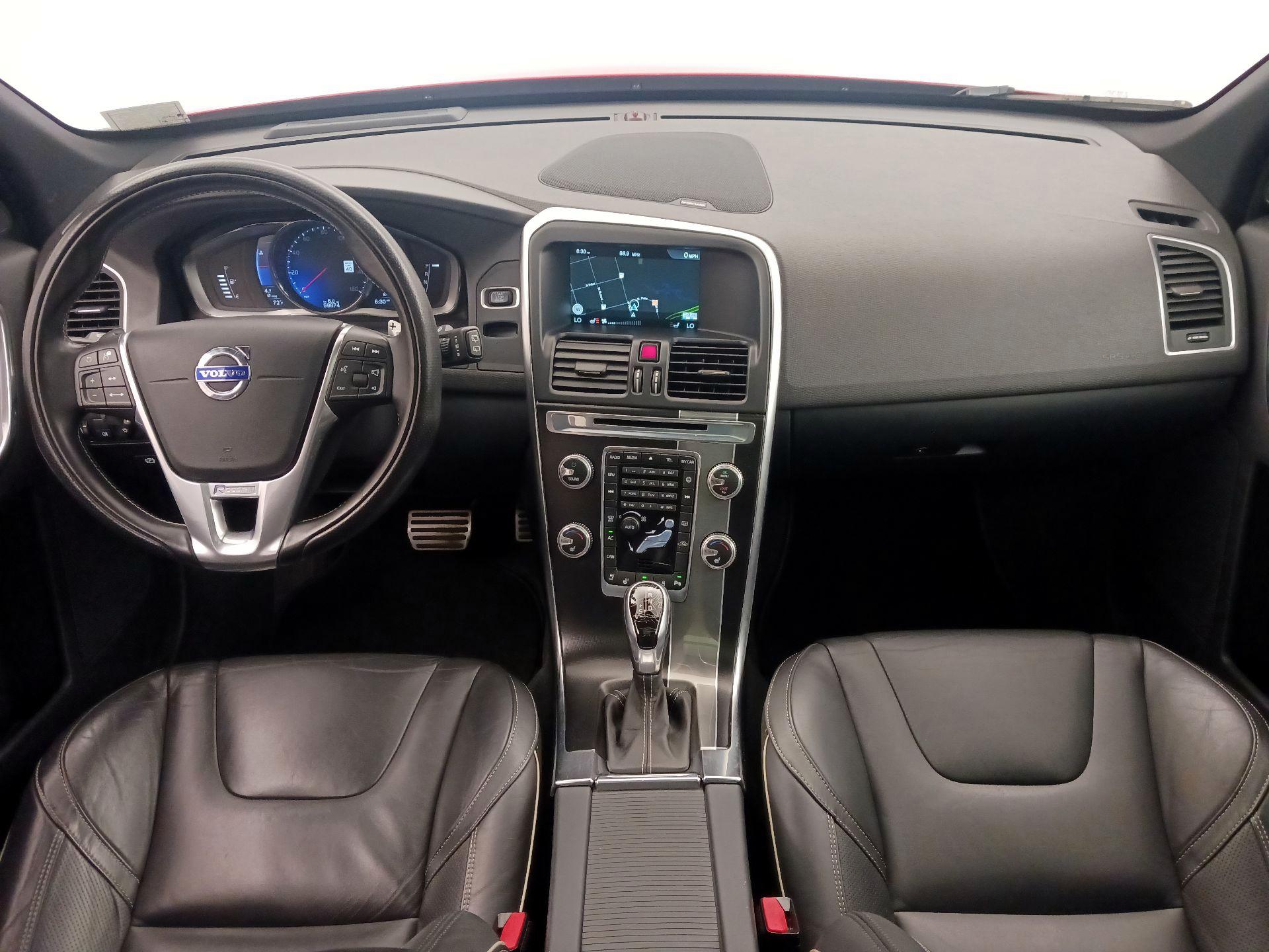 Thumbnail: 2016 Volvo XC60 - 9