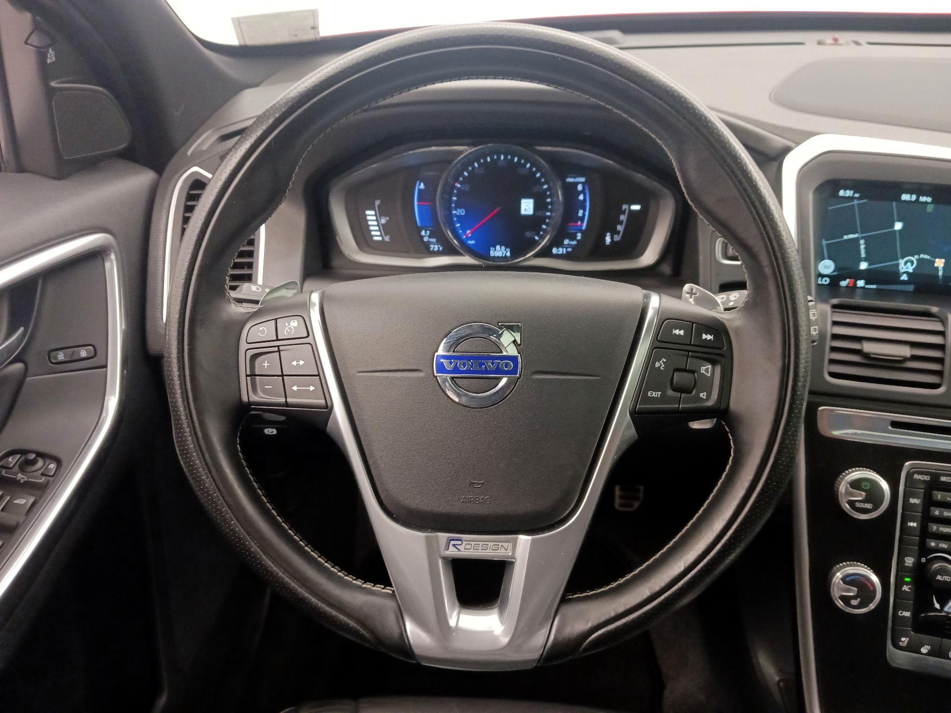 Thumbnail: 2016 Volvo XC60 - 10