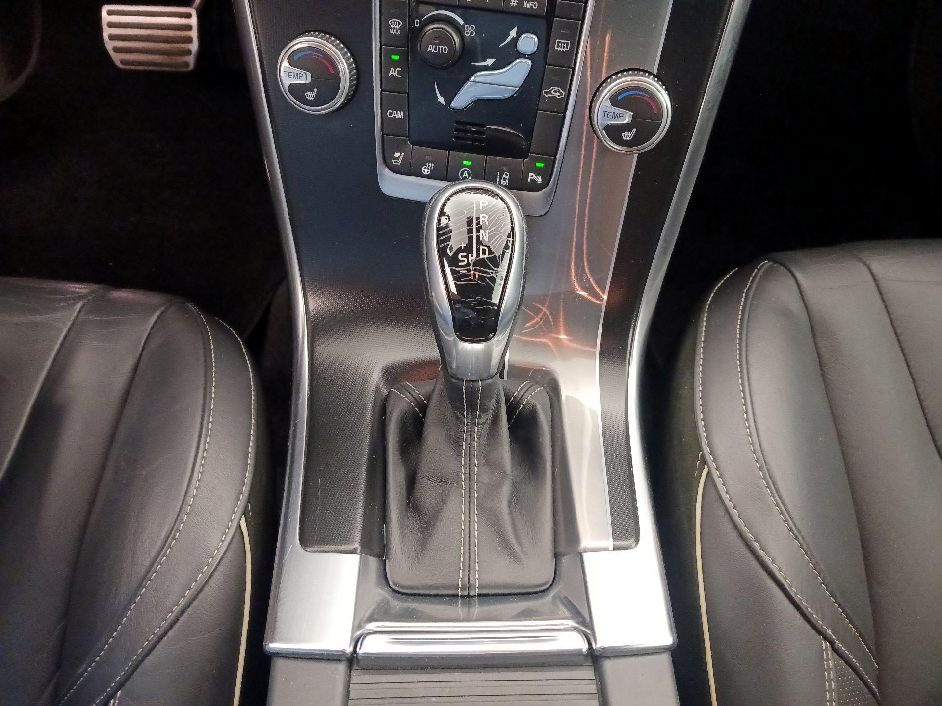 Thumbnail: 2016 Volvo XC60 - 18