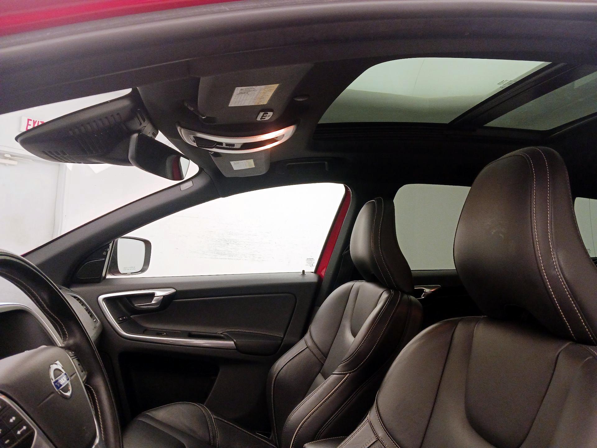 Thumbnail: 2016 Volvo XC60 - 20