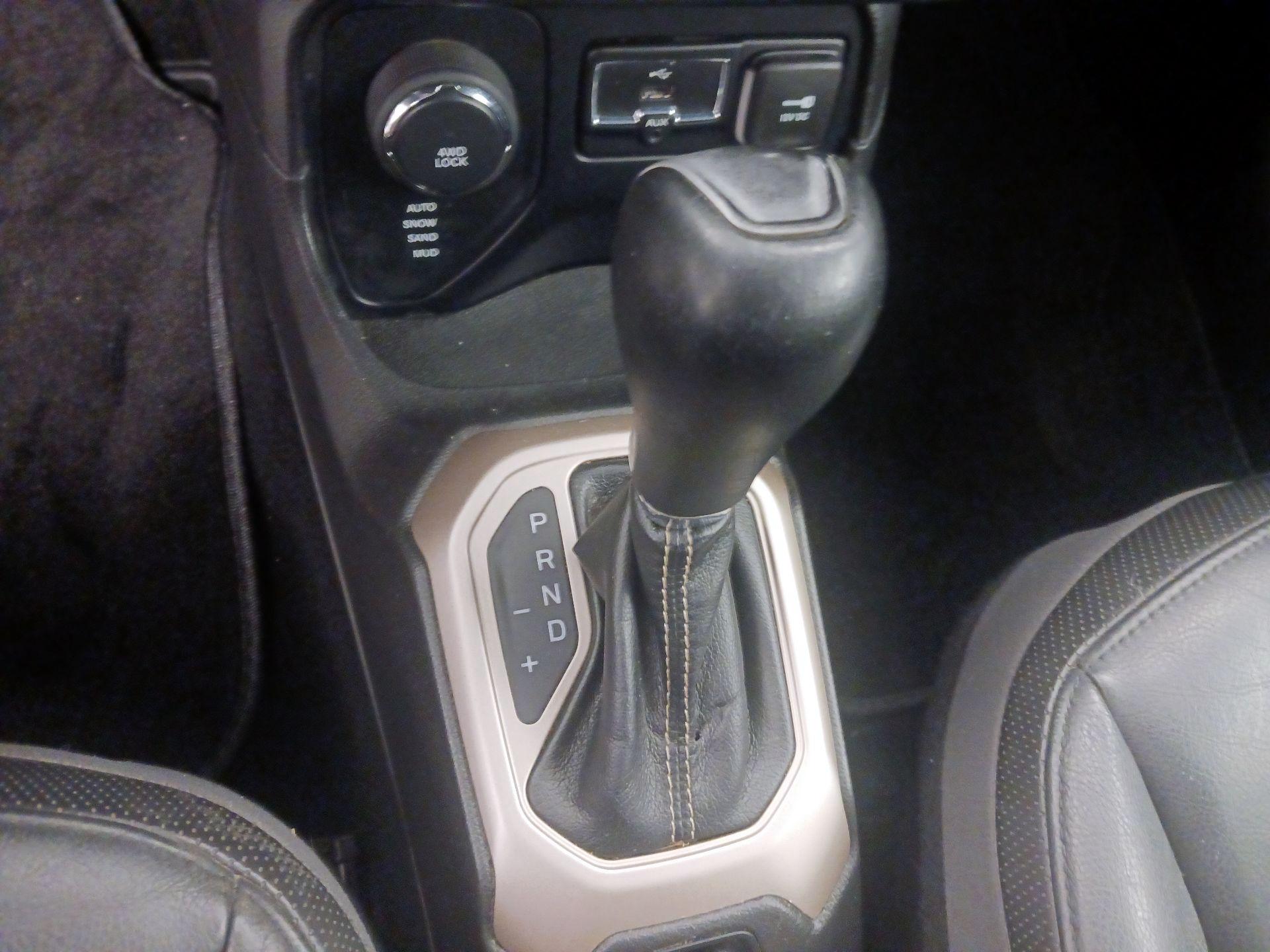 Thumbnail: 2015 Jeep Renegade - 17