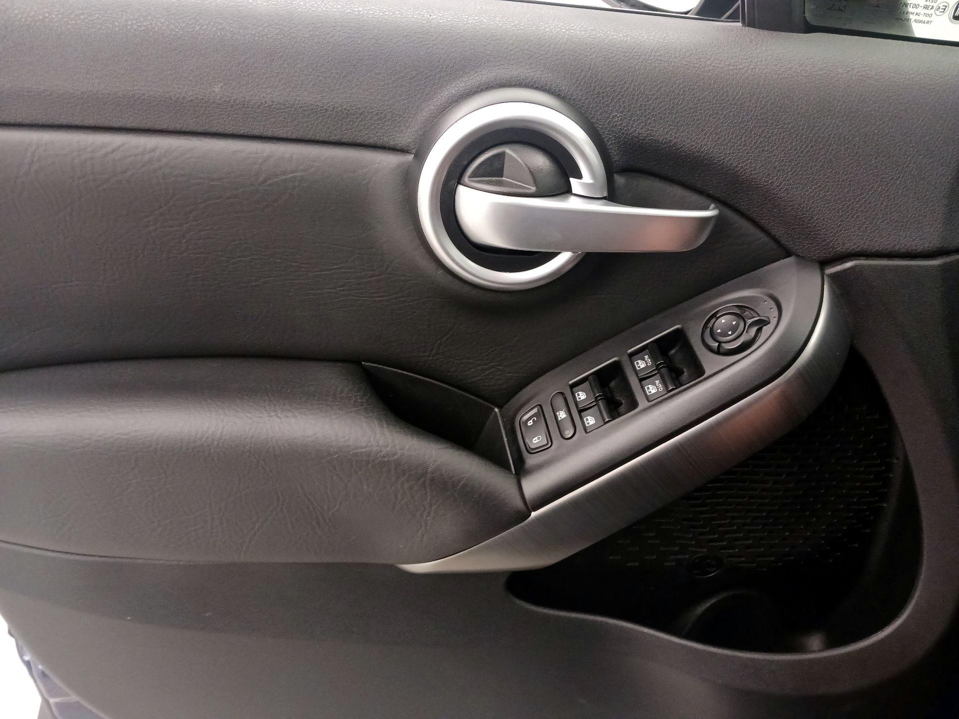 Thumbnail: 2018 Fiat 500X - 12