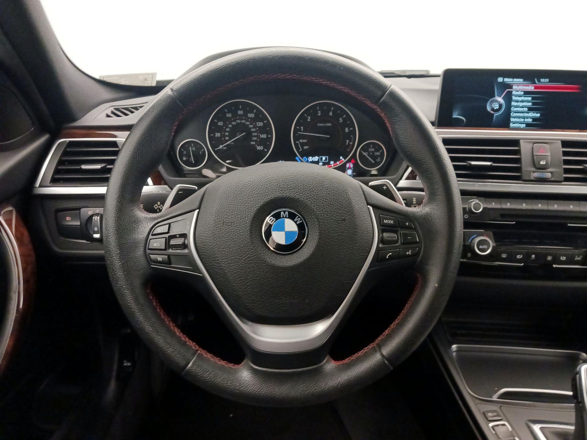 Thumbnail: 2016 BMW 3 Series - 10