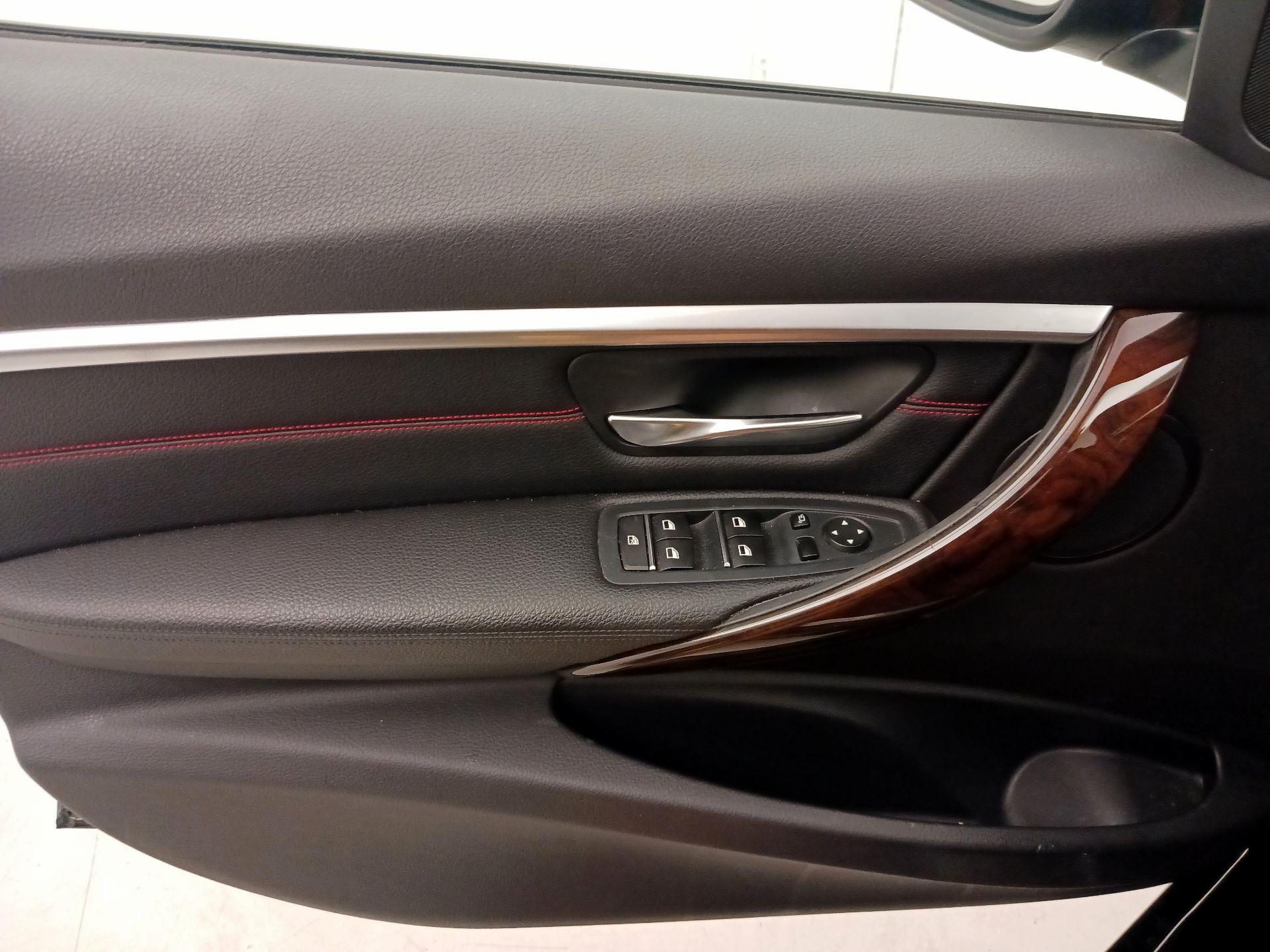 Thumbnail: 2016 BMW 3 Series - 12