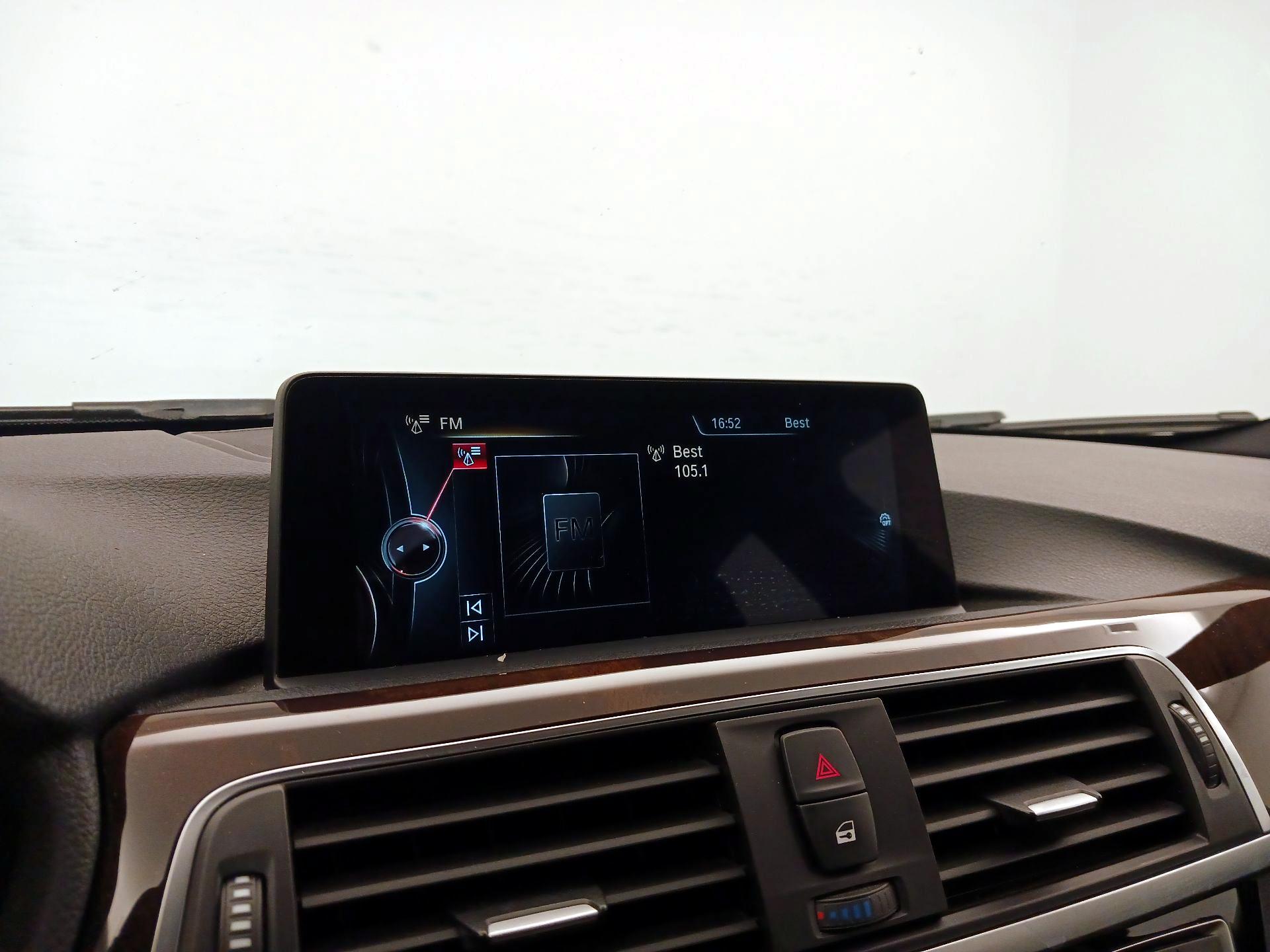 Thumbnail: 2016 BMW 3 Series - 16