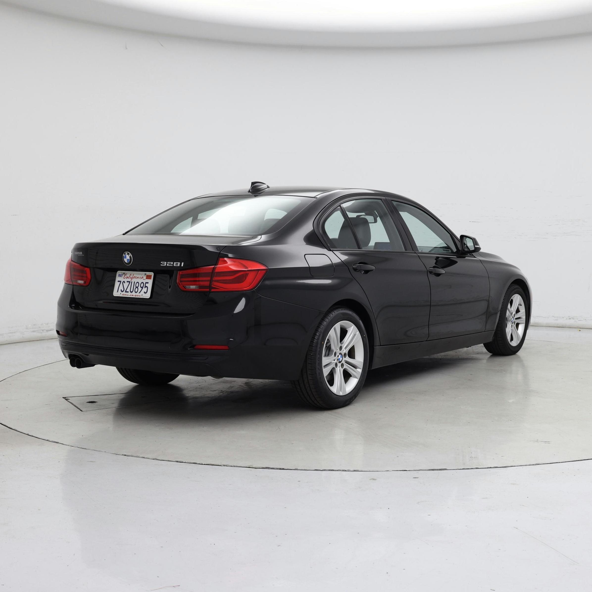 Thumbnail: 2016 BMW 3 Series - 8