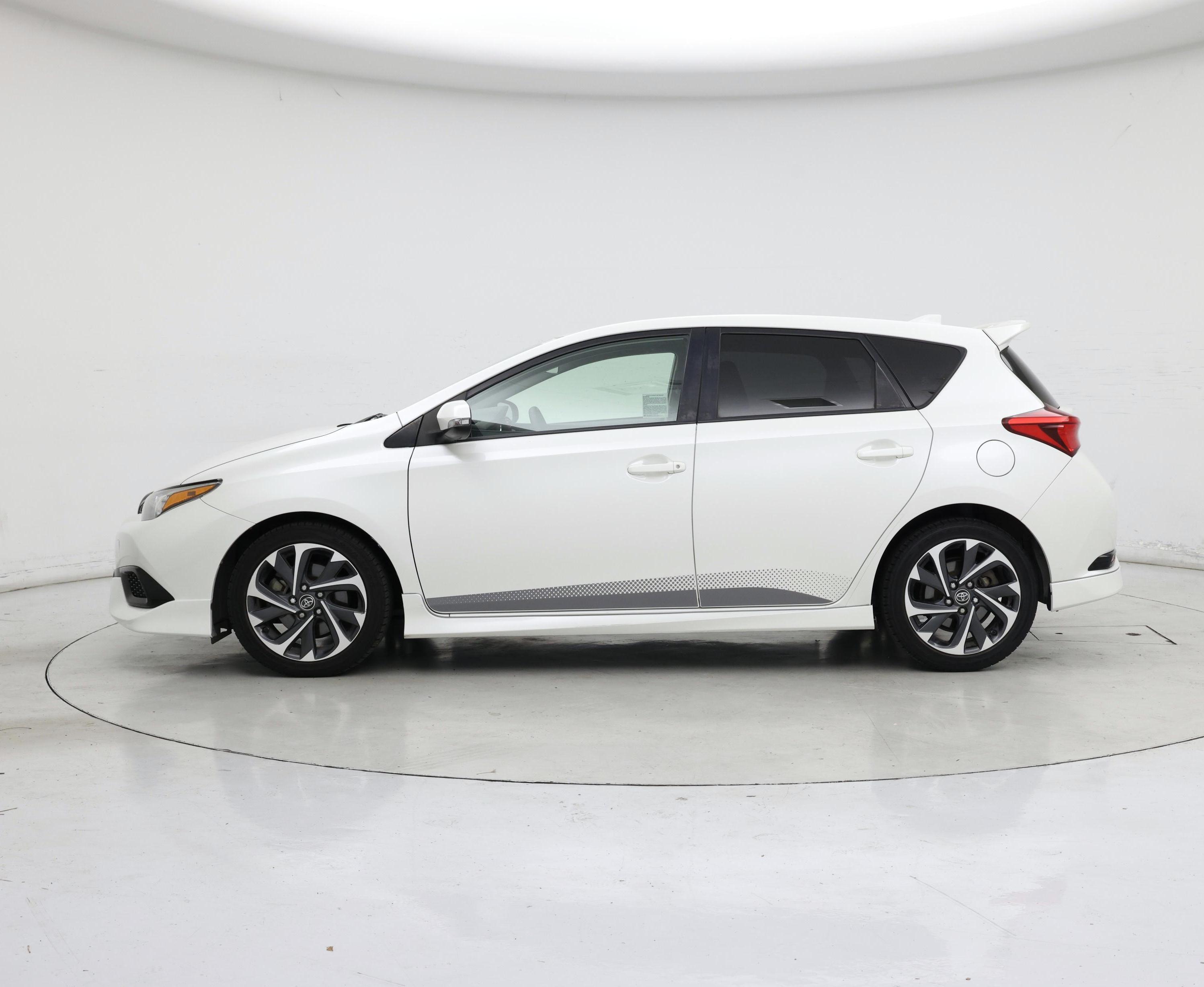 Thumbnail: 2017 Toyota Corolla iM - 3