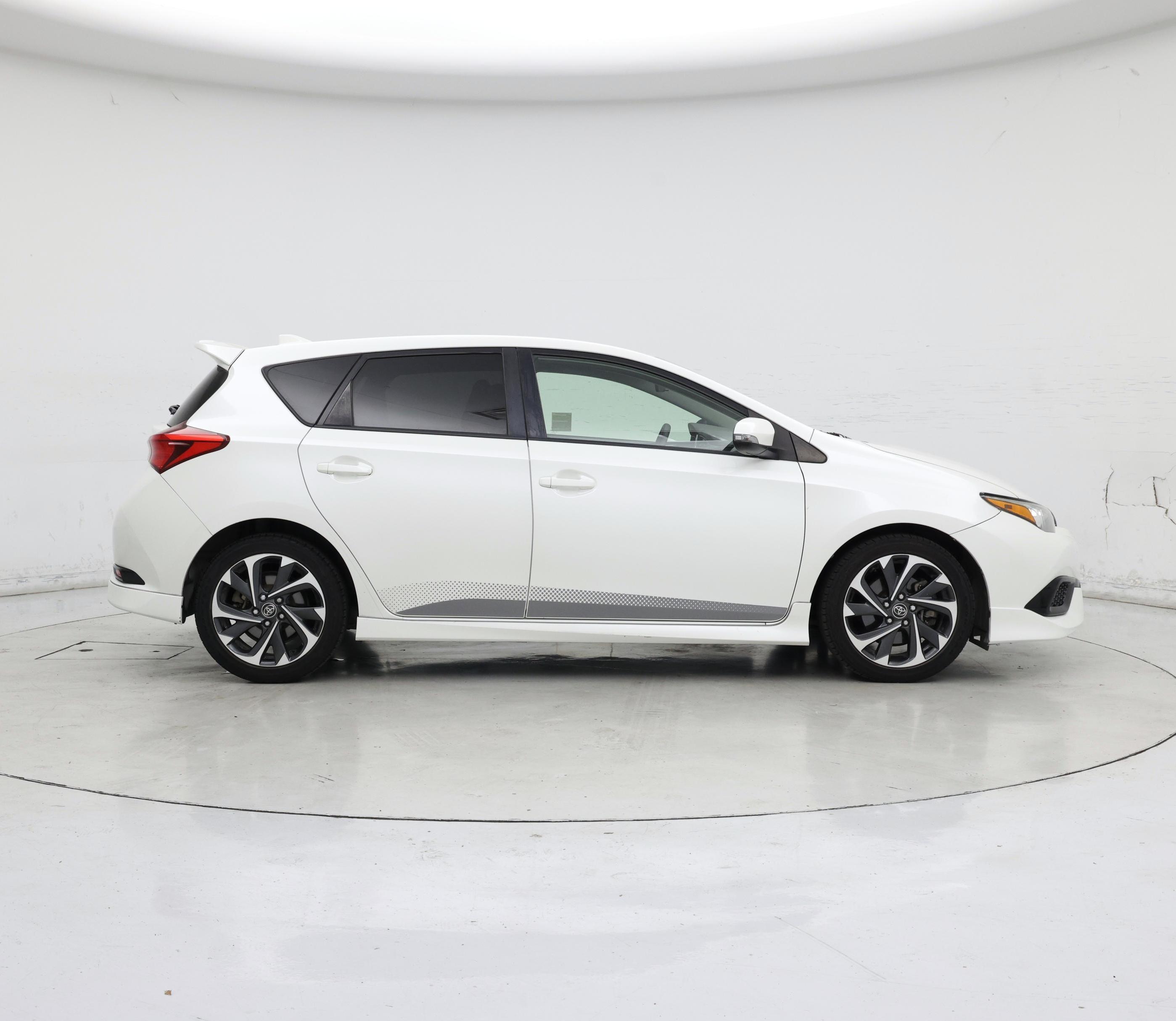 Thumbnail: 2017 Toyota Corolla iM - 7