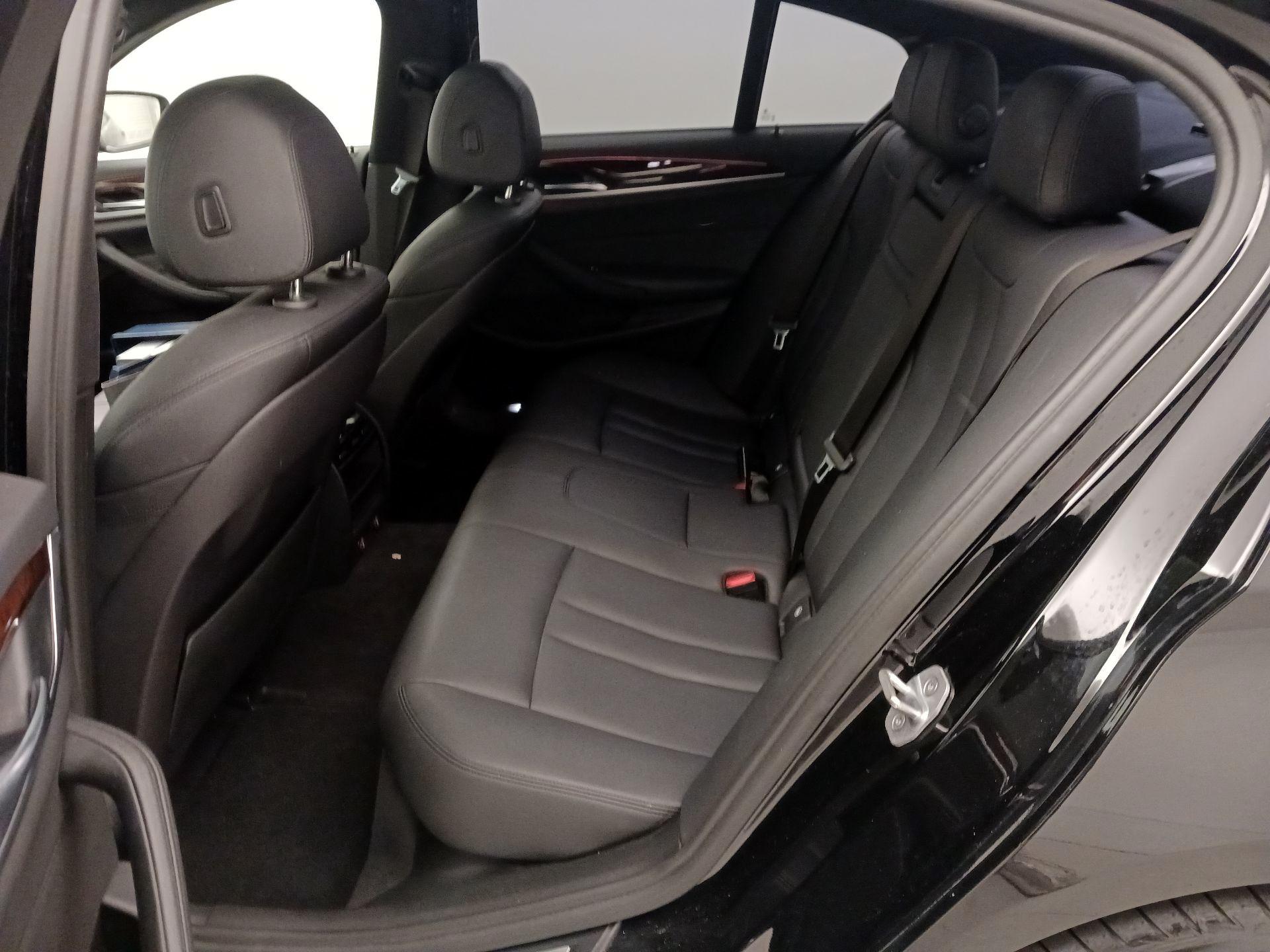 Thumbnail: 2017 BMW 5 Series - 20