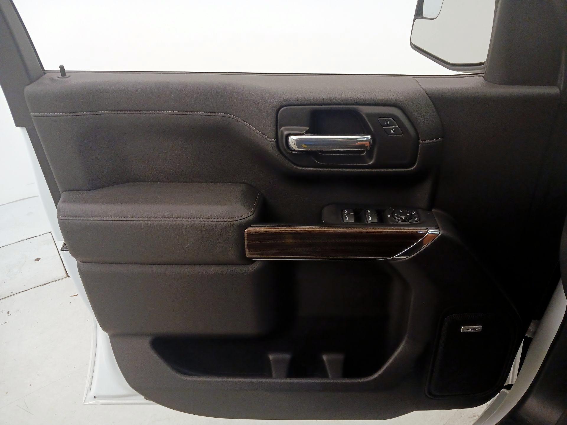 Thumbnail: 2020 Chevrolet Silverado 1500 - 12