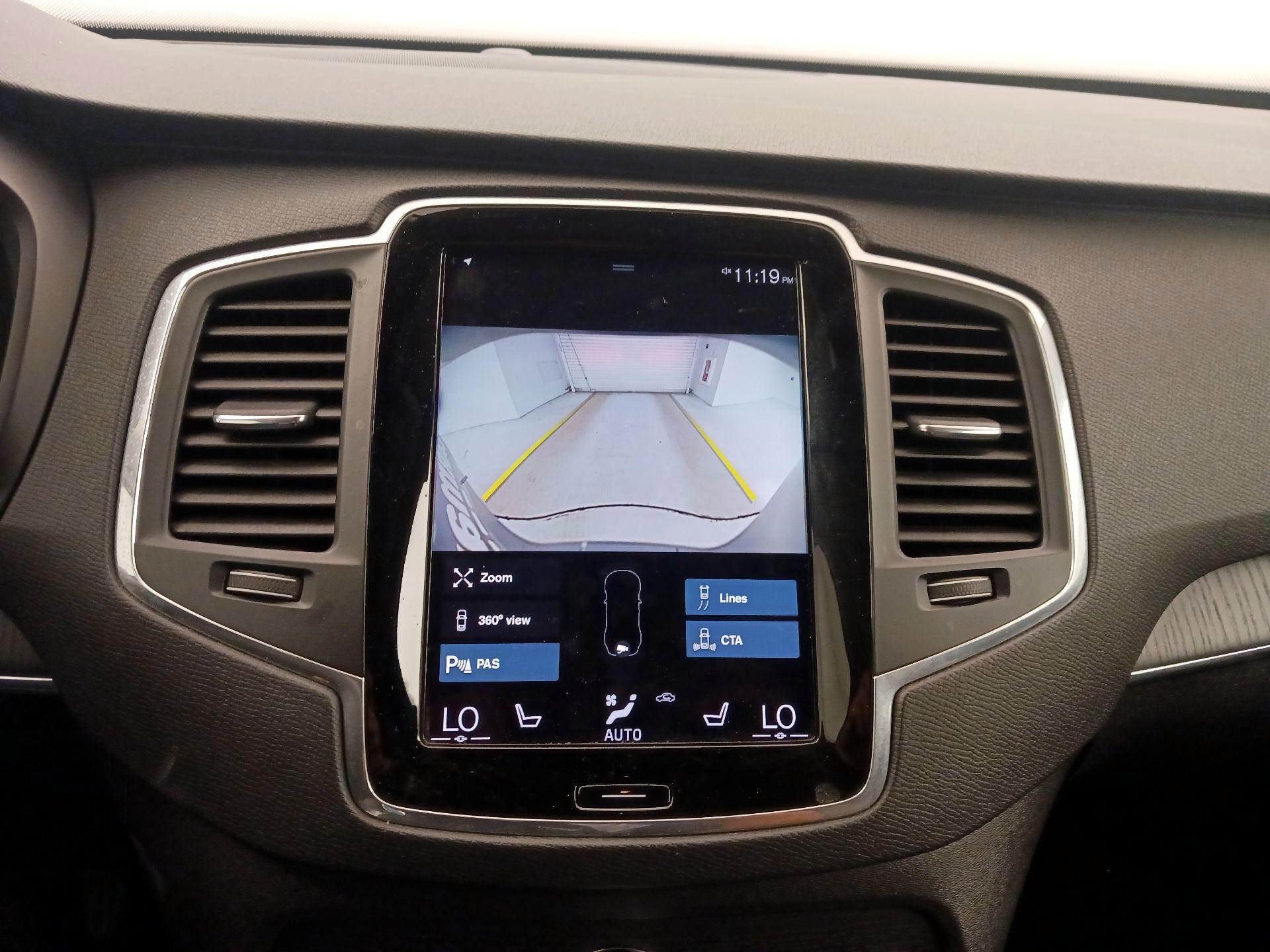Thumbnail: 2020 Volvo XC90 - 14