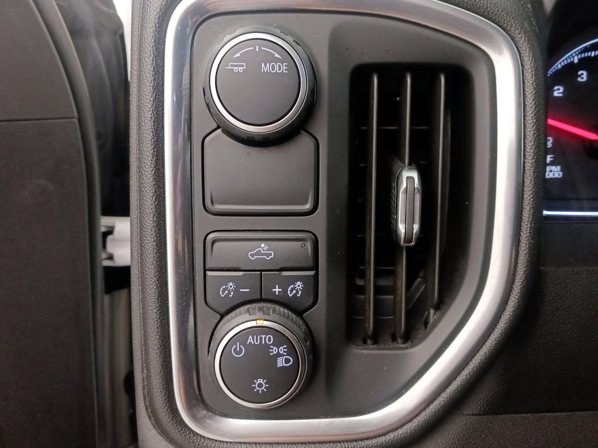 Thumbnail: 2020 Chevrolet Silverado 1500 - 13