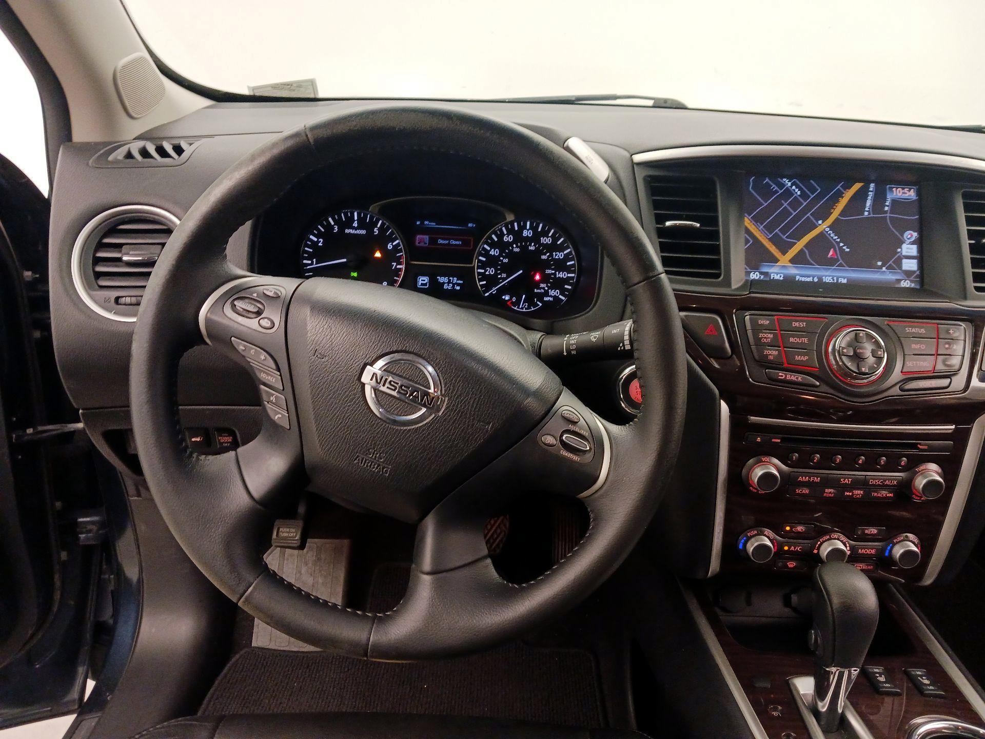 Thumbnail: 2014 Nissan Pathfinder - 10