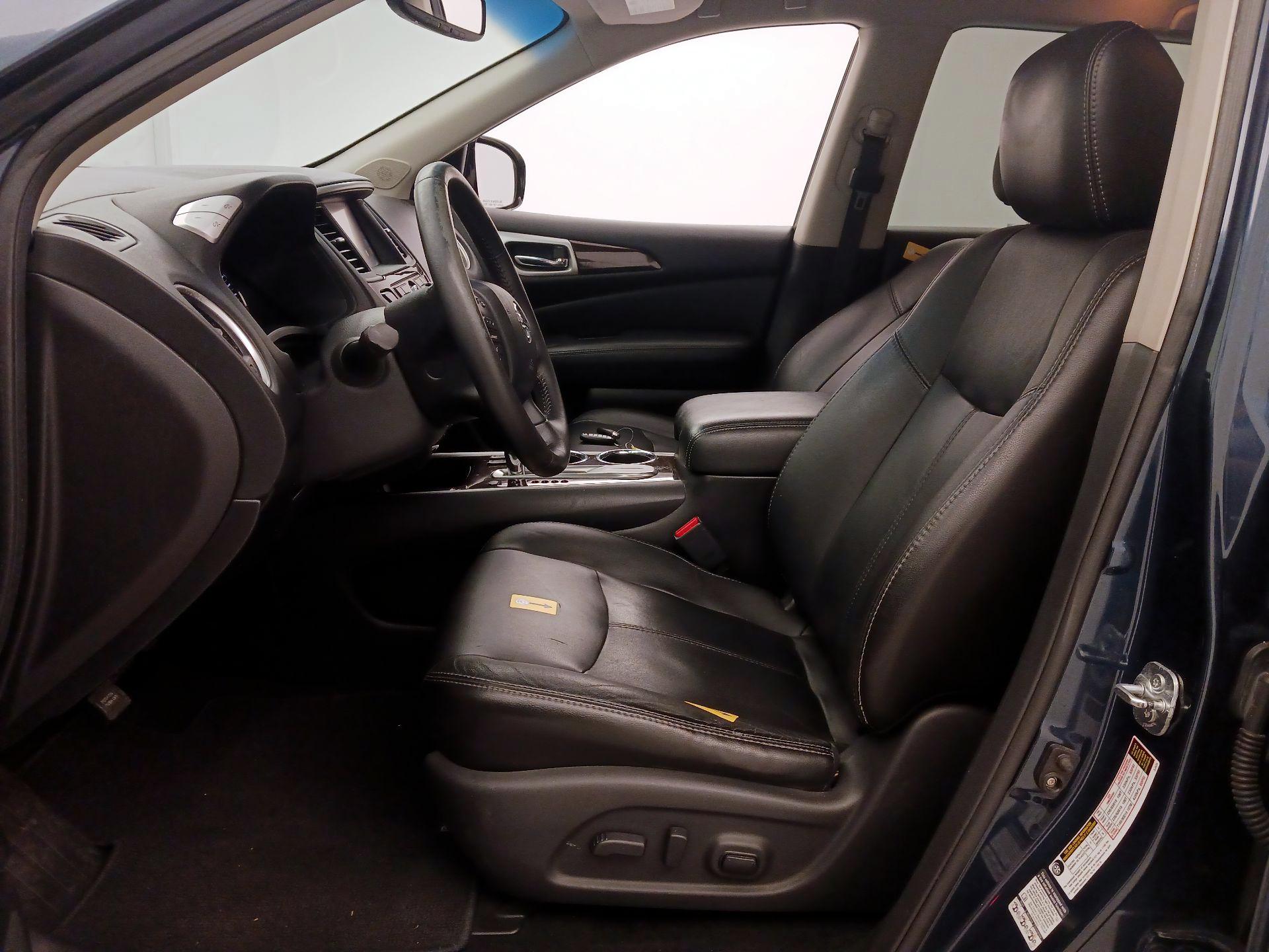 Thumbnail: 2014 Nissan Pathfinder - 11