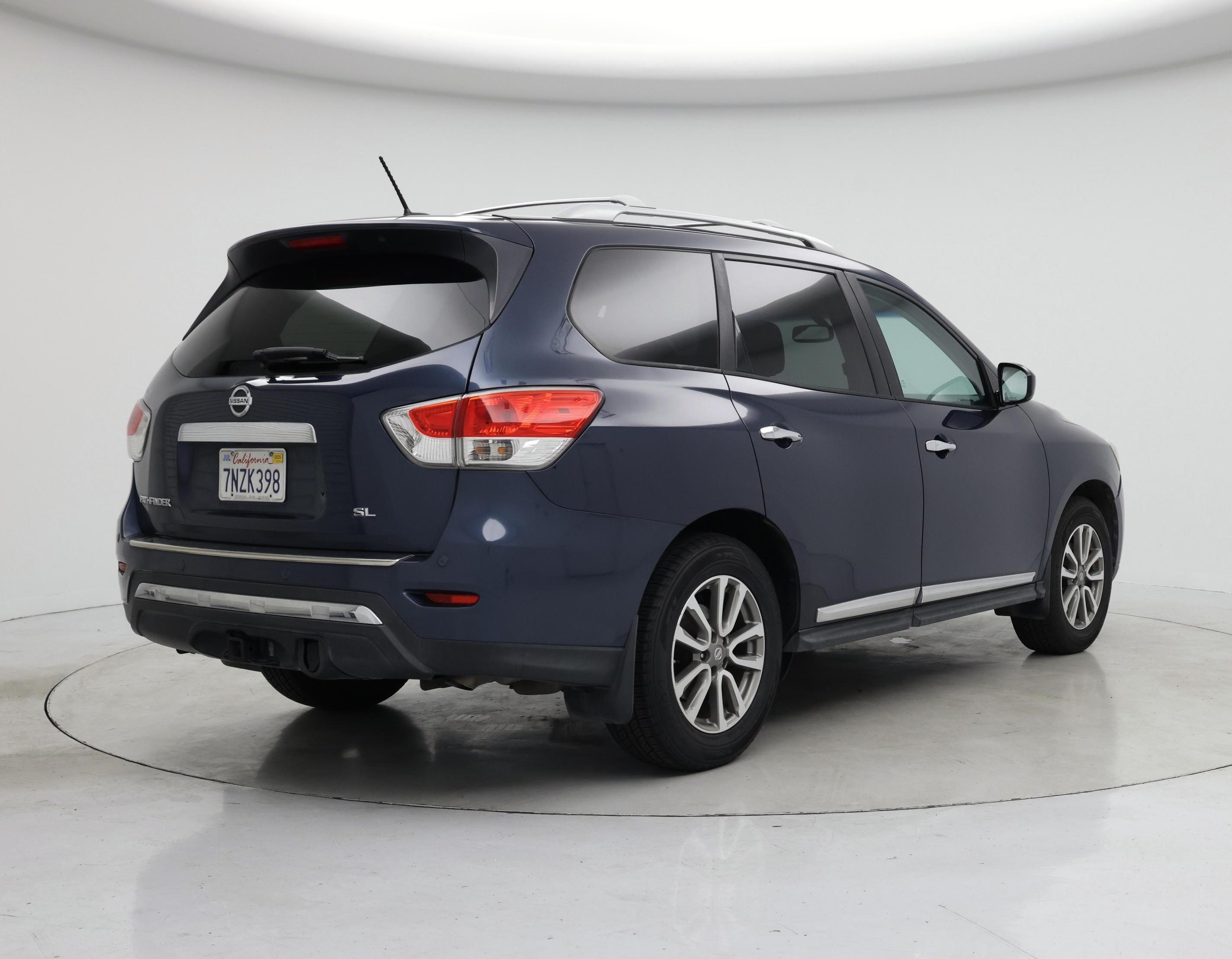 Thumbnail: 2014 Nissan Pathfinder - 8