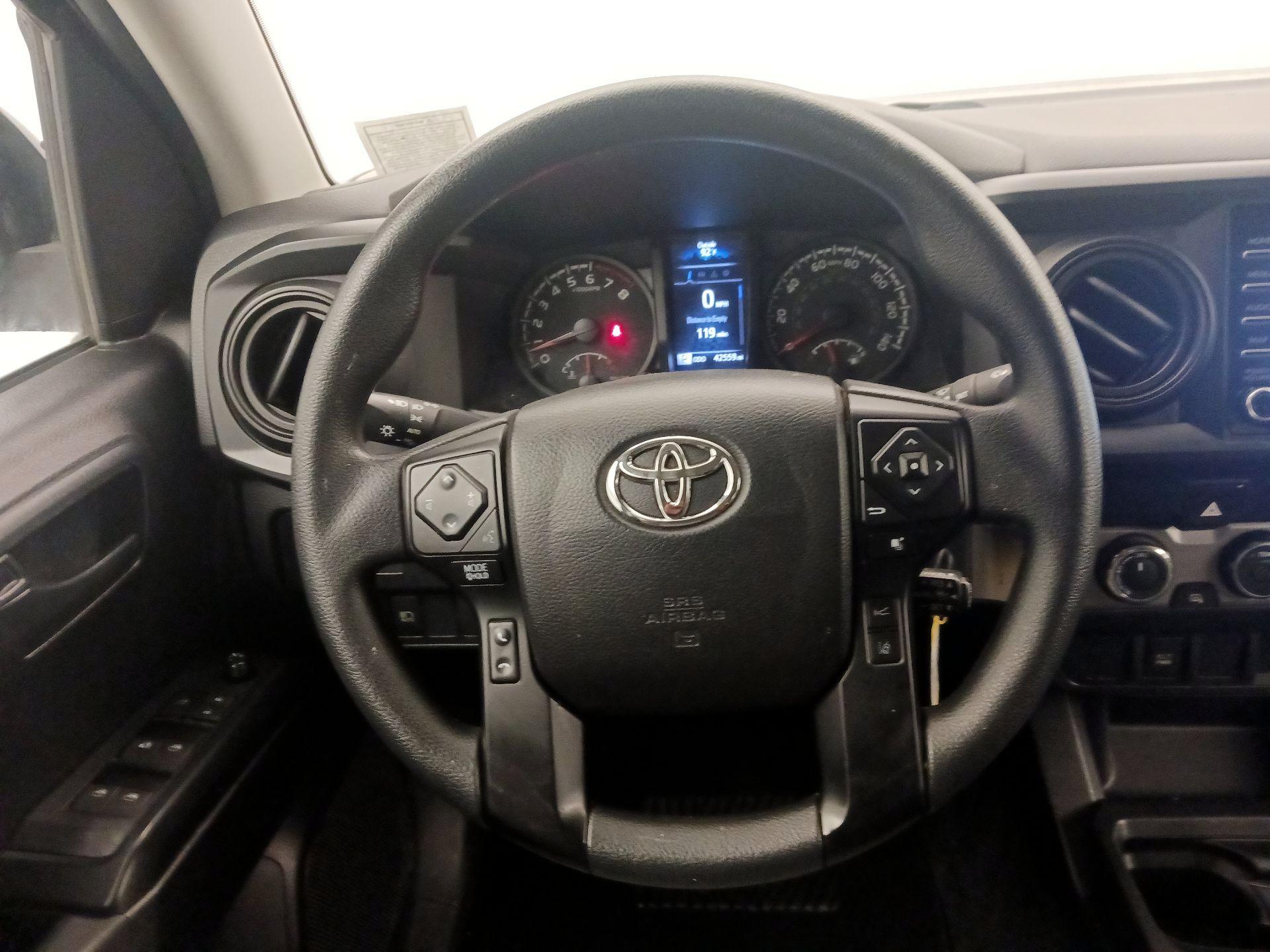 Thumbnail: 2021 Toyota Tacoma - 10