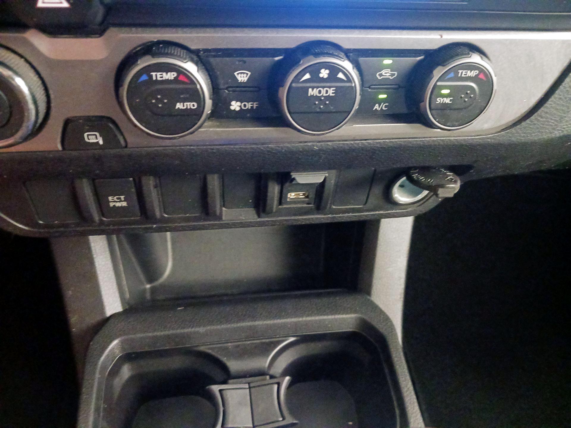 Thumbnail: 2021 Toyota Tacoma - 16