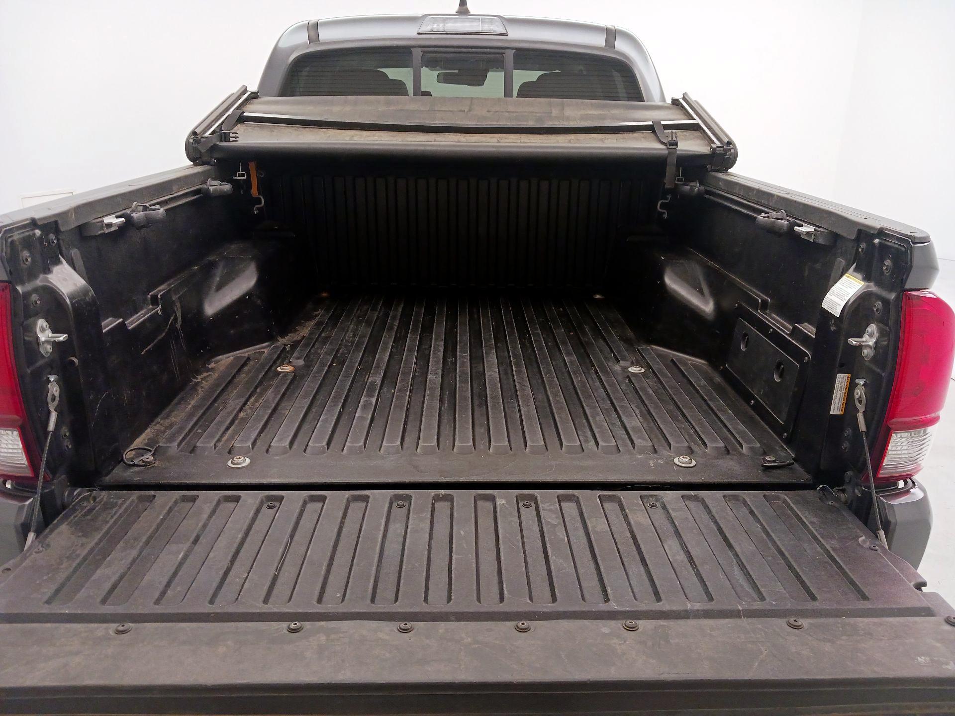 Thumbnail: 2021 Toyota Tacoma - 20