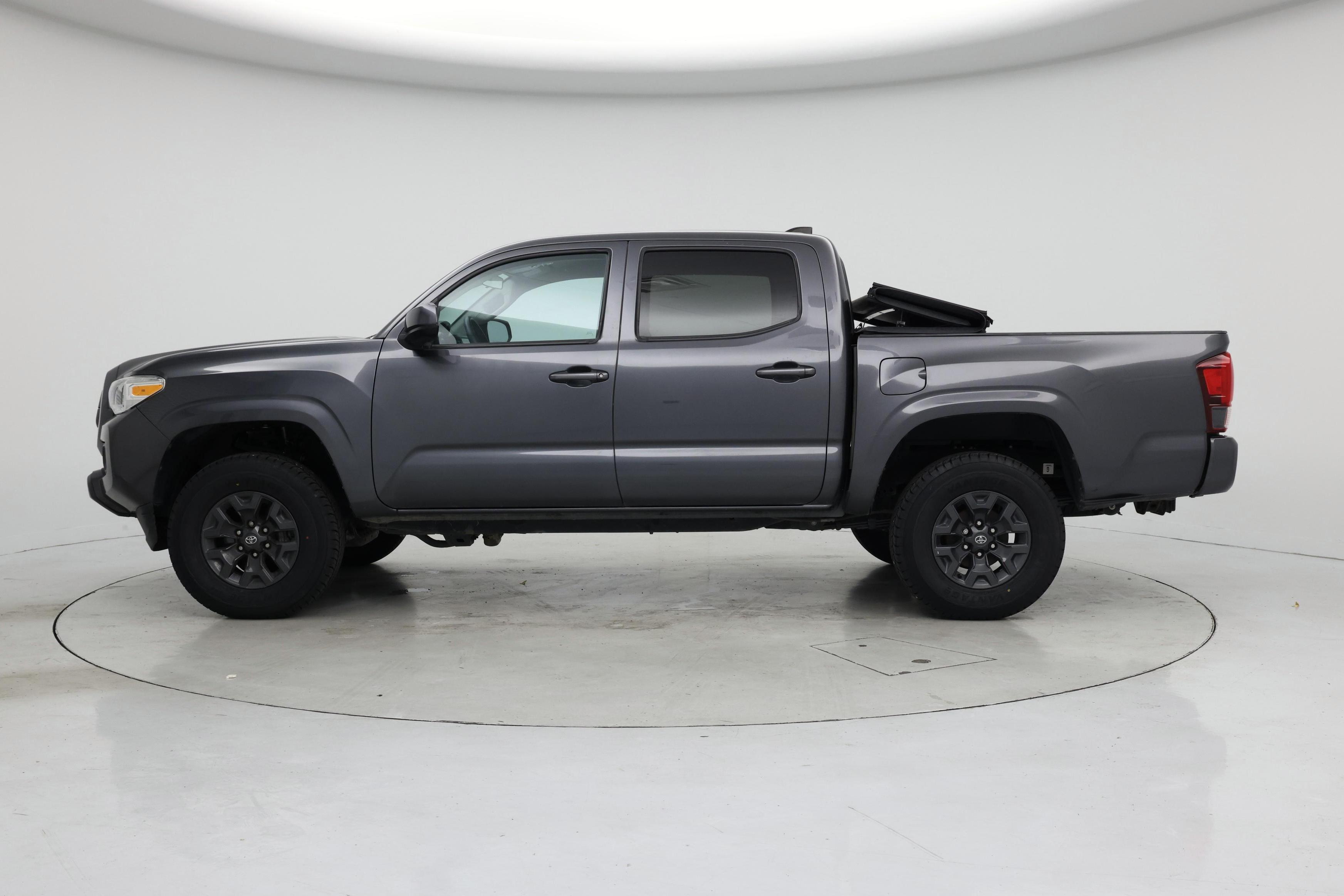 Thumbnail: 2021 Toyota Tacoma - 3