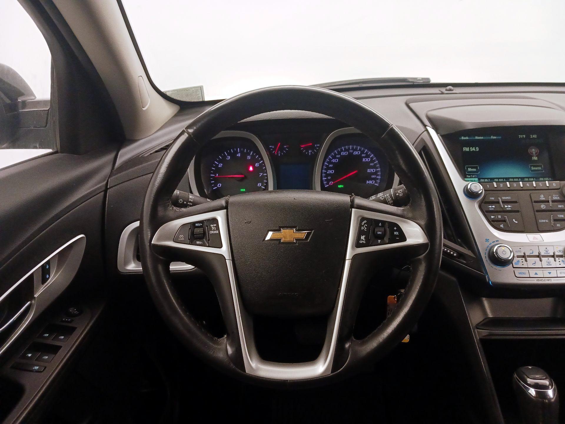 Thumbnail: 2017 Chevrolet Equinox - 10