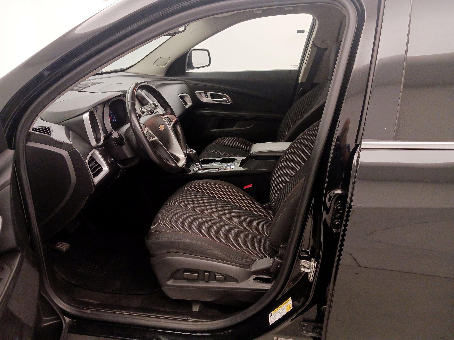 Thumbnail: 2017 Chevrolet Equinox - 11