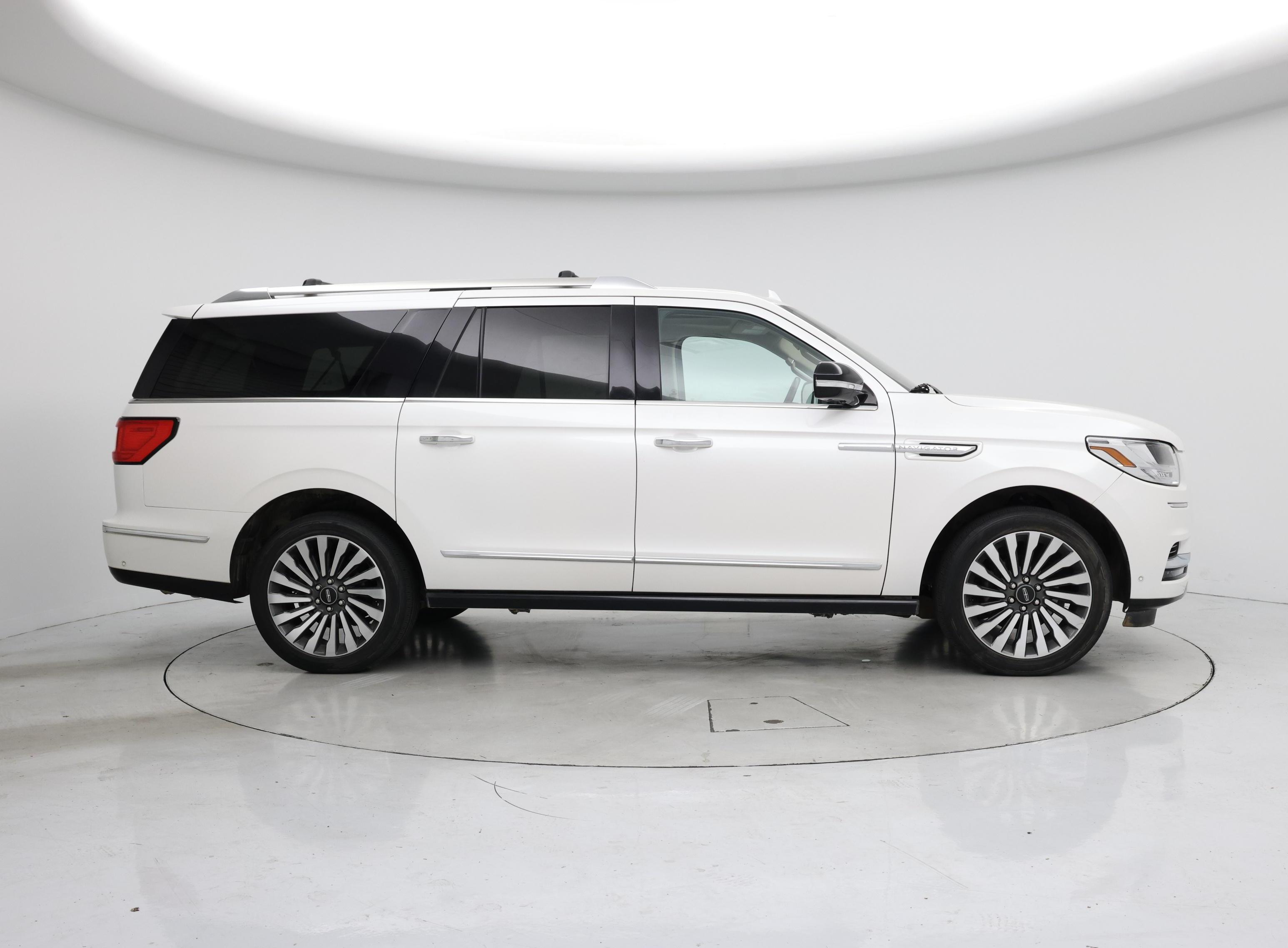 Thumbnail: 2018 Lincoln Navigator L - 7