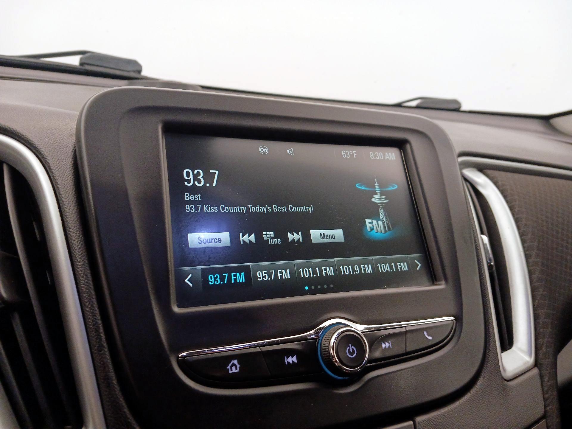 Thumbnail: 2016 Chevrolet Malibu - 15