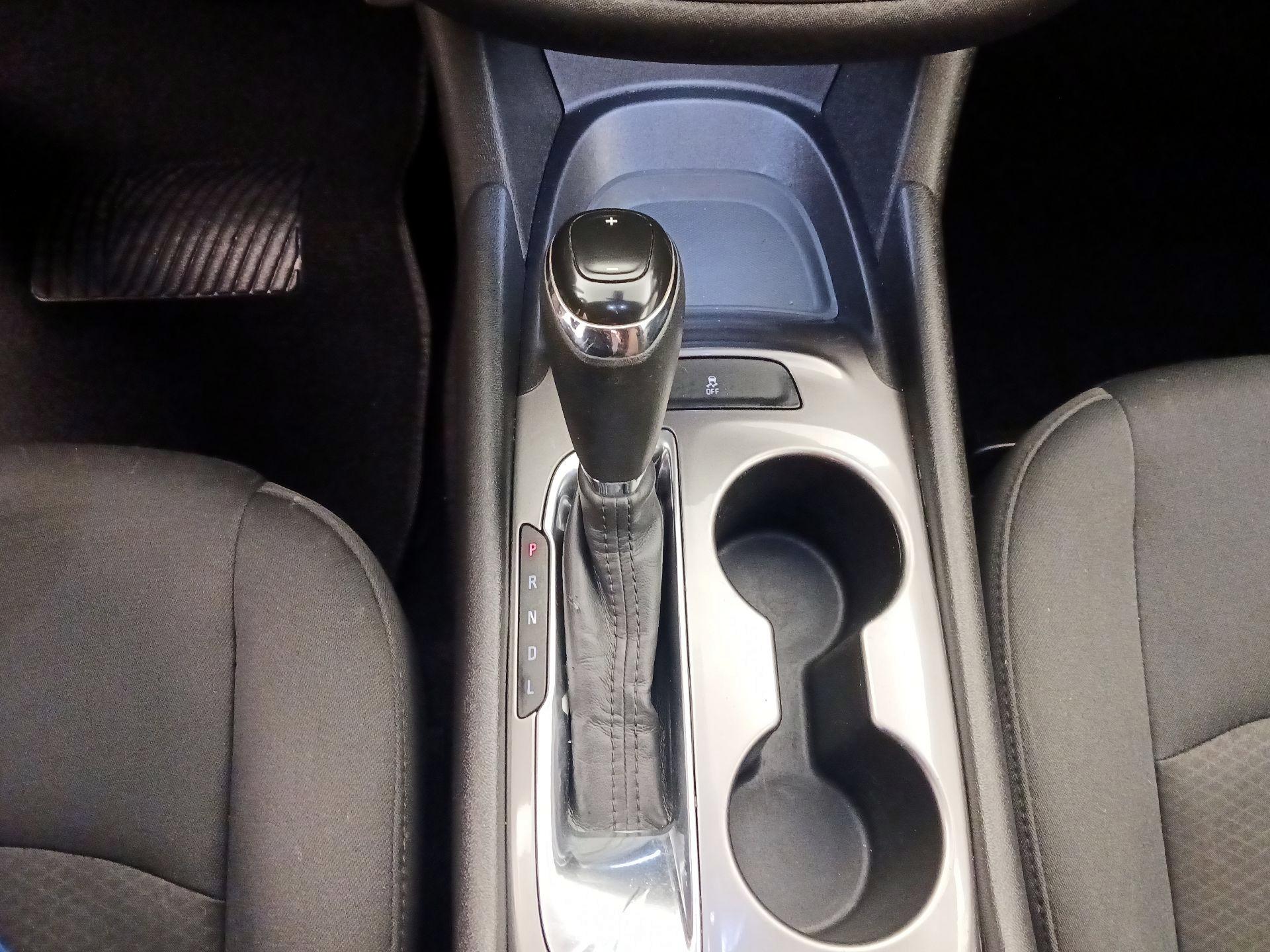 Thumbnail: 2016 Chevrolet Malibu - 17