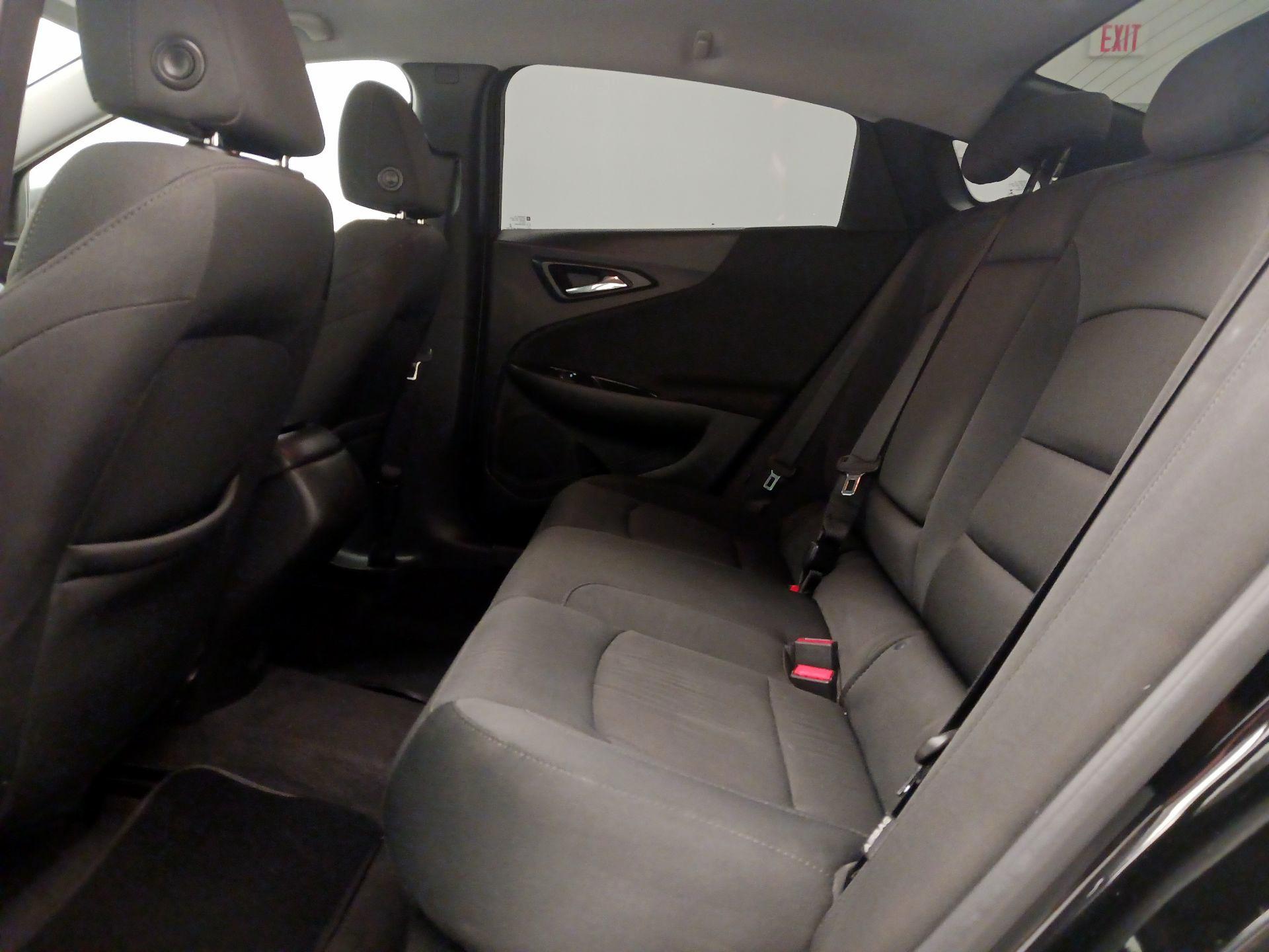 Thumbnail: 2016 Chevrolet Malibu - 19