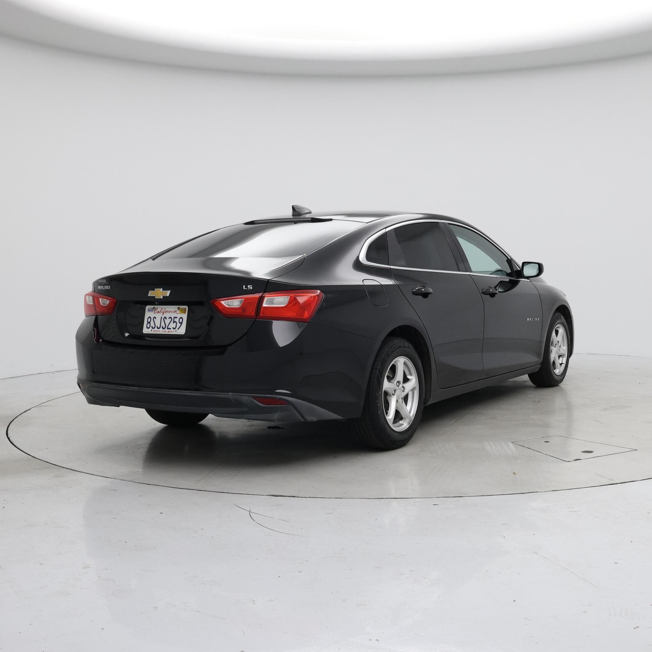 Thumbnail: 2016 Chevrolet Malibu - 8