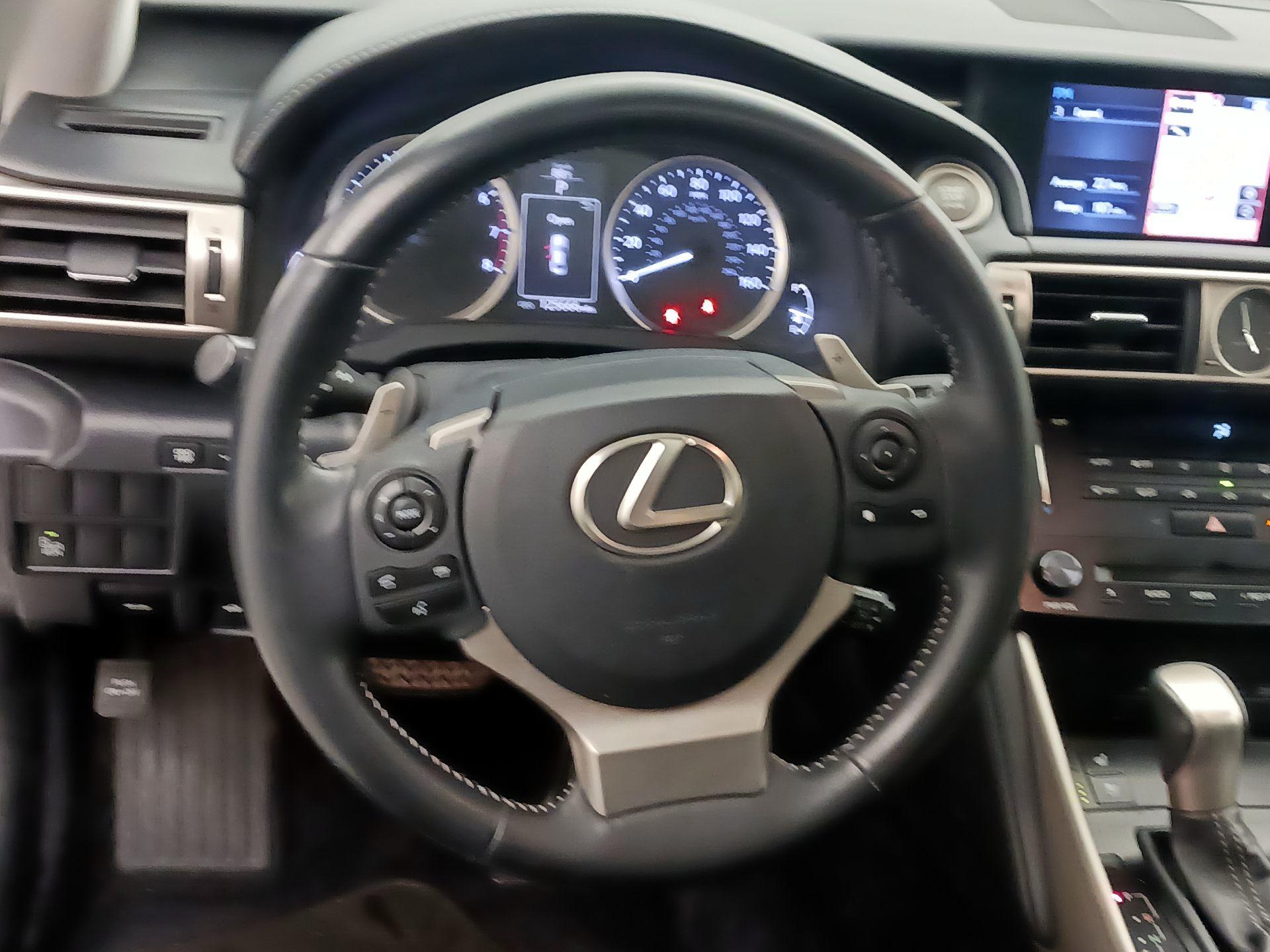 Thumbnail: 2014 Lexus IS - 10