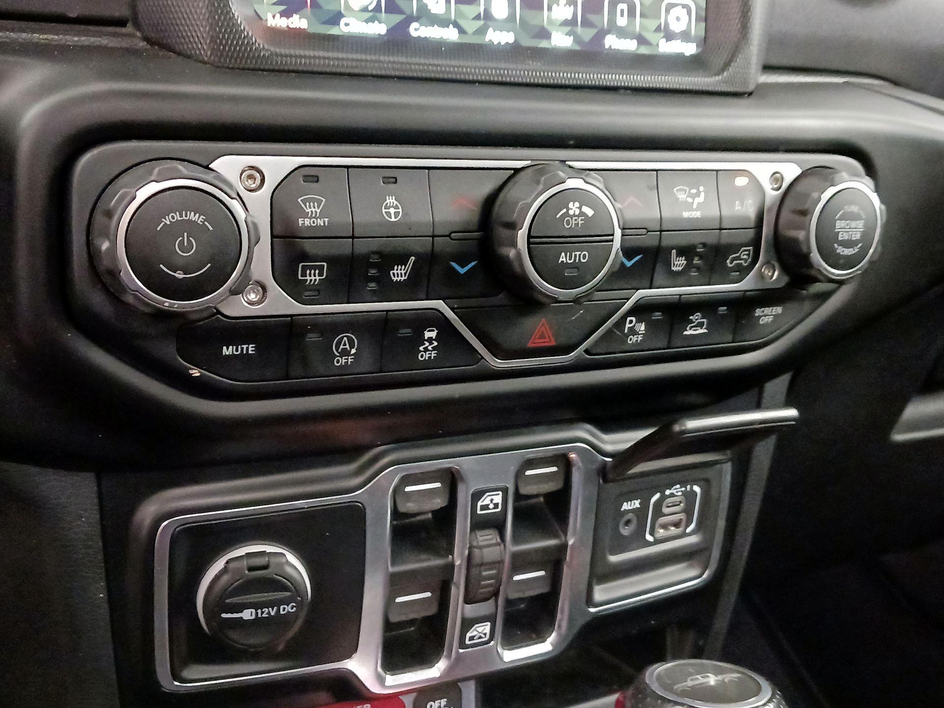 Thumbnail: 2021 Jeep Gladiator - 17