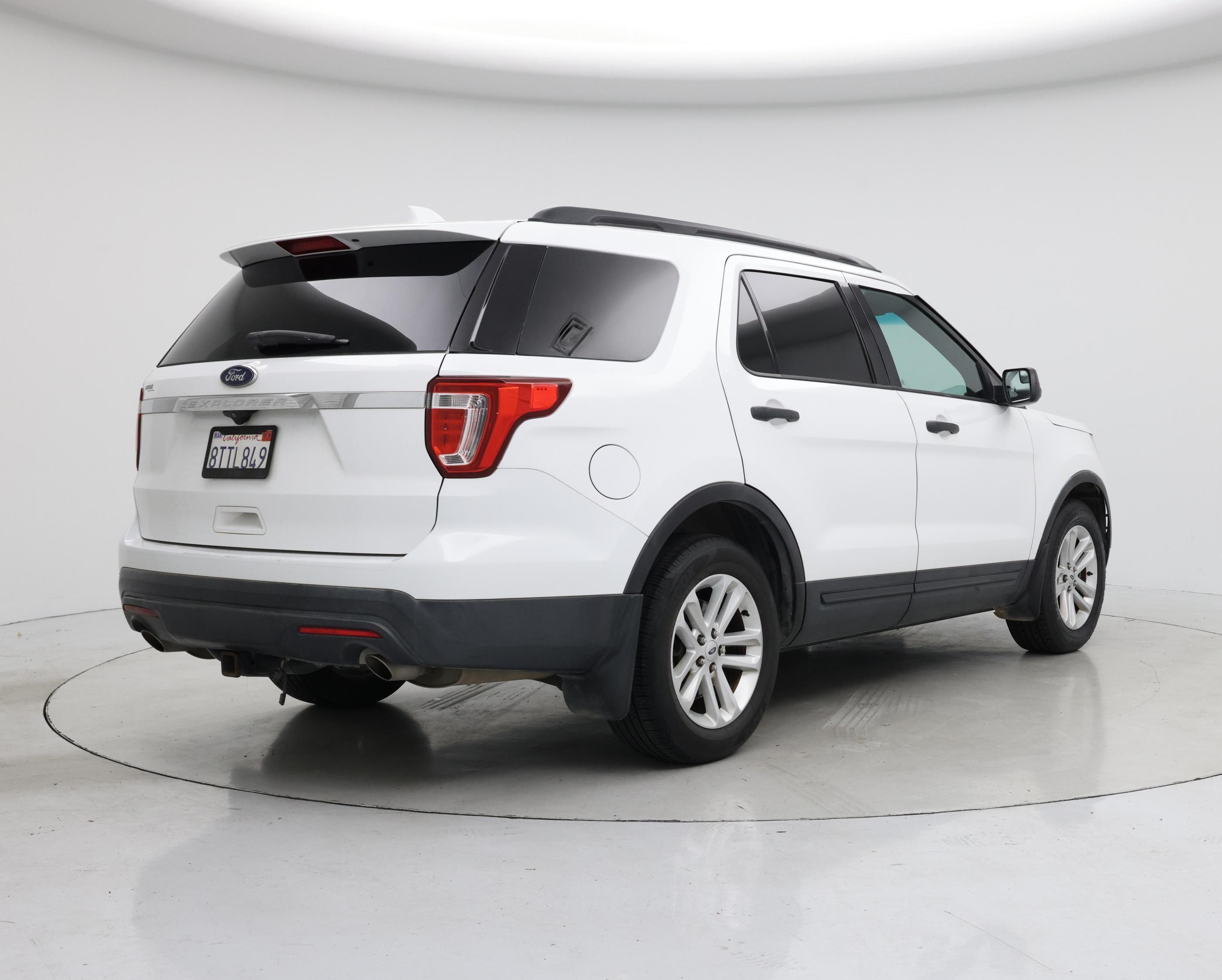 Thumbnail: 2017 Ford Explorer - 8