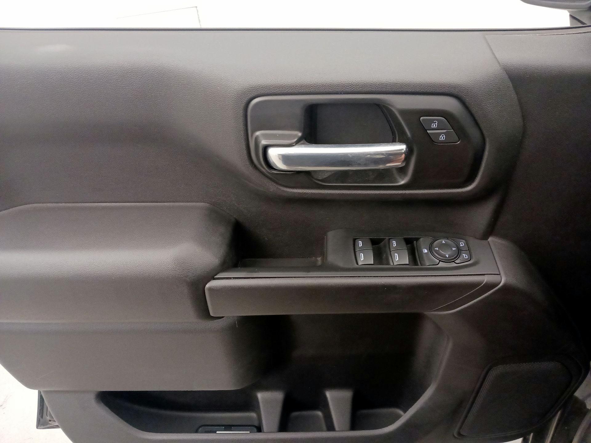 Thumbnail: 2021 Chevrolet Silverado 1500 - 12