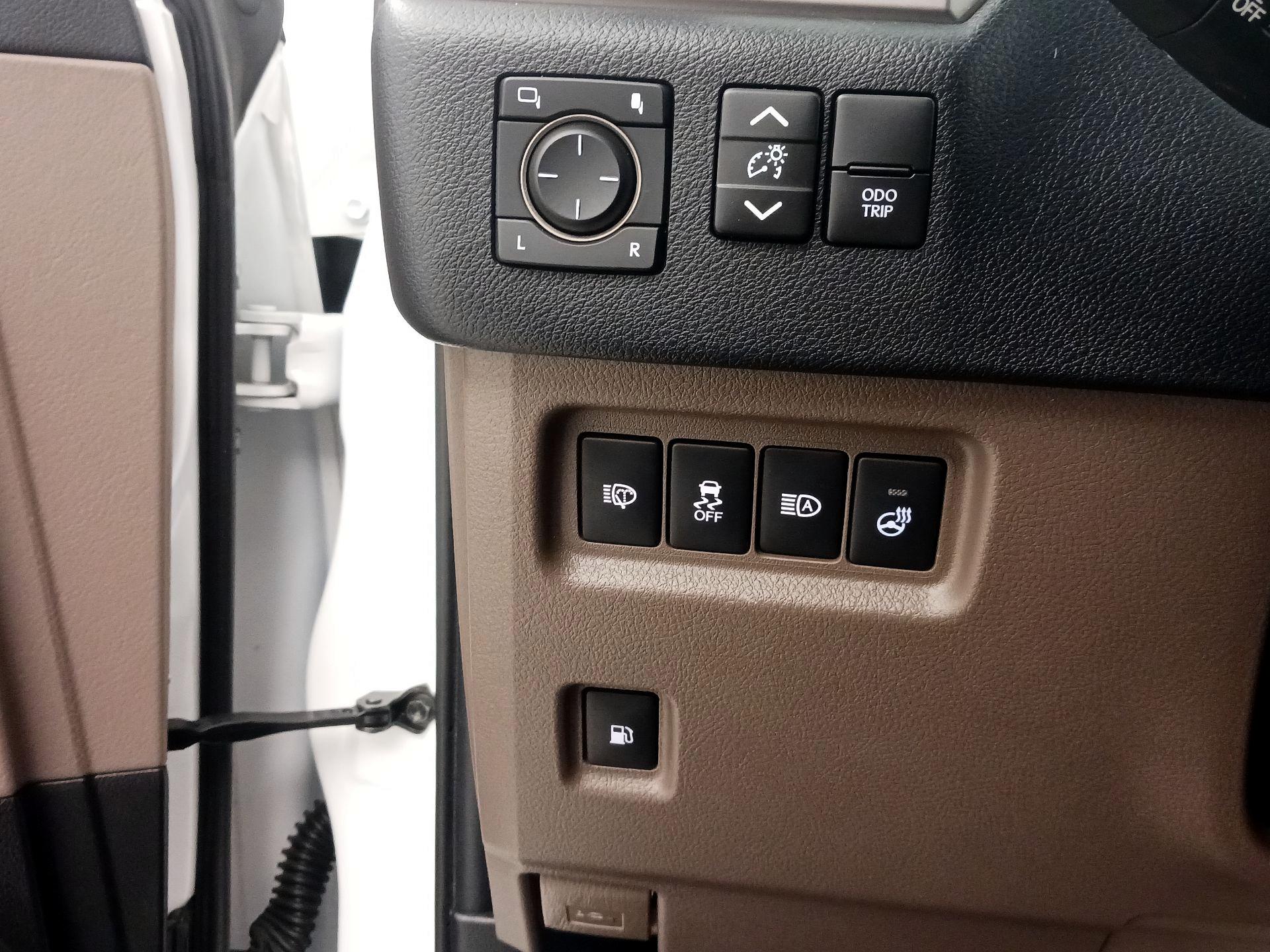 Thumbnail: 2022 Lexus GX - 13