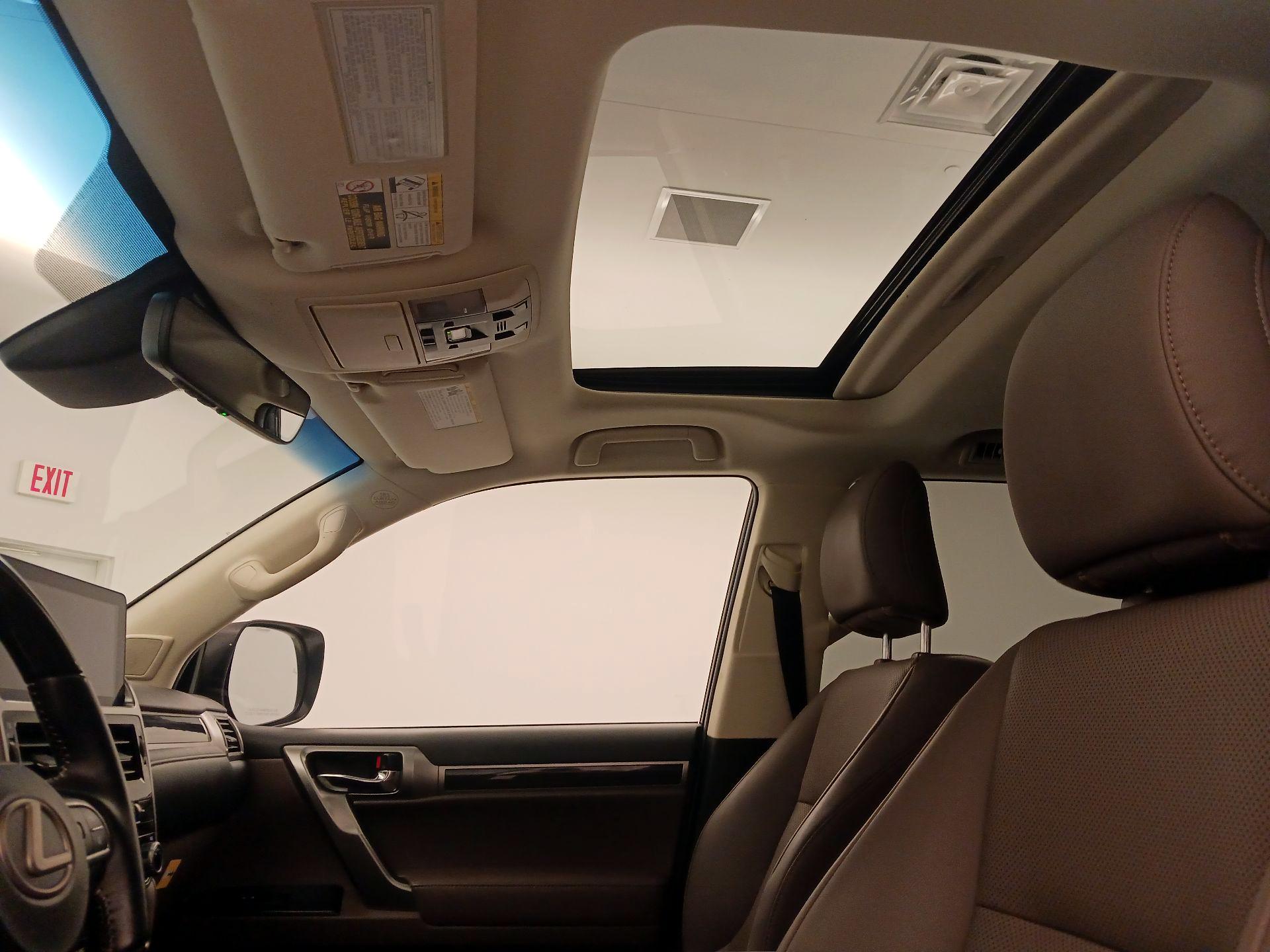 Thumbnail: 2022 Lexus GX - 20