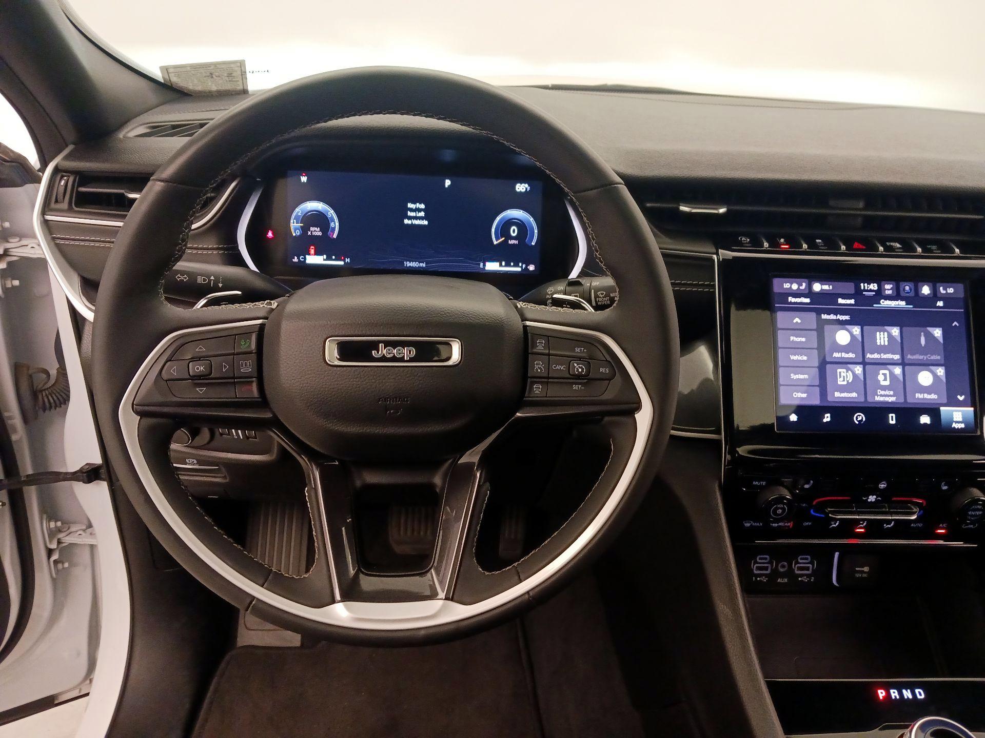 Thumbnail: 2023 Jeep Grand Cherokee - 10