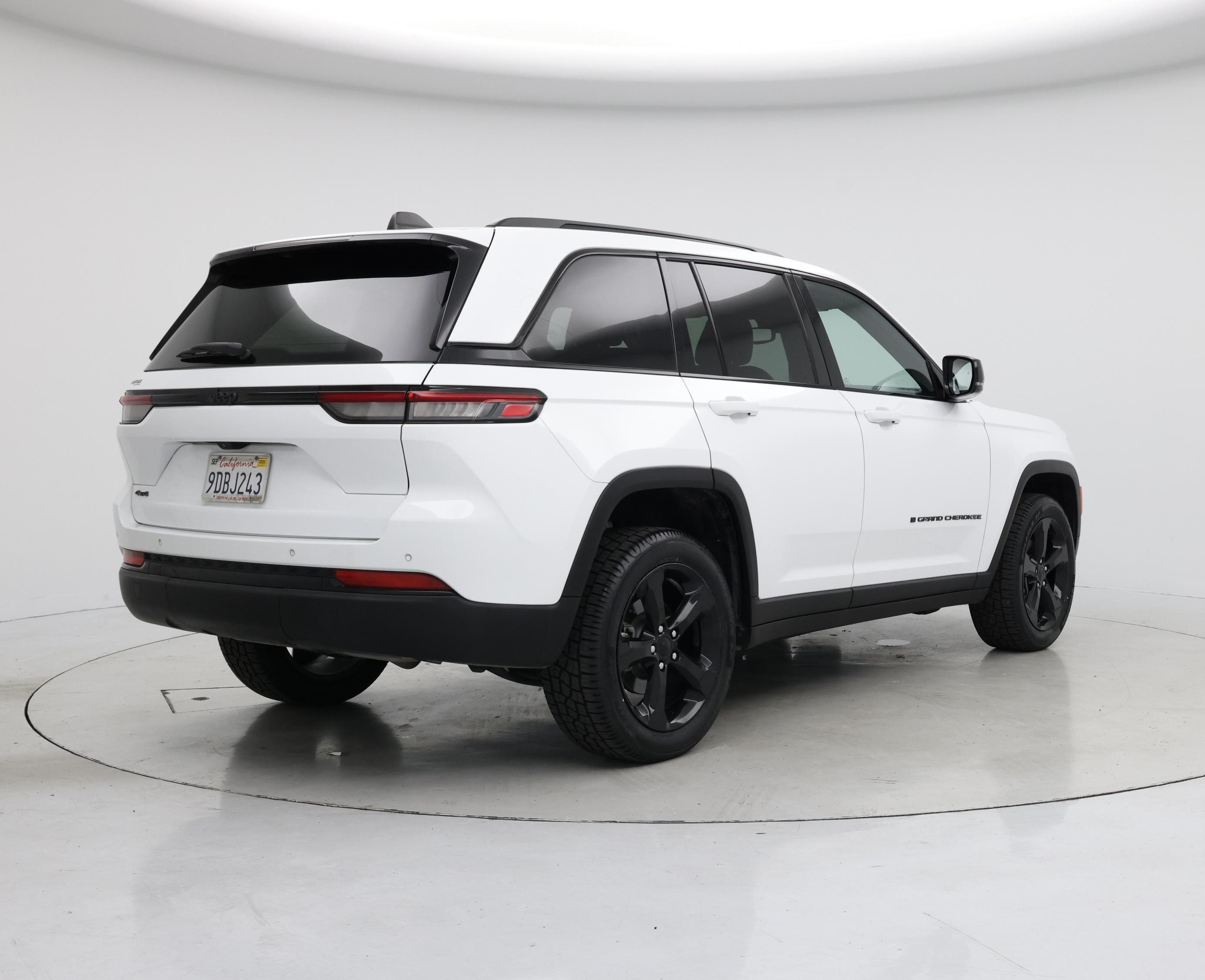 Thumbnail: 2023 Jeep Grand Cherokee - 8