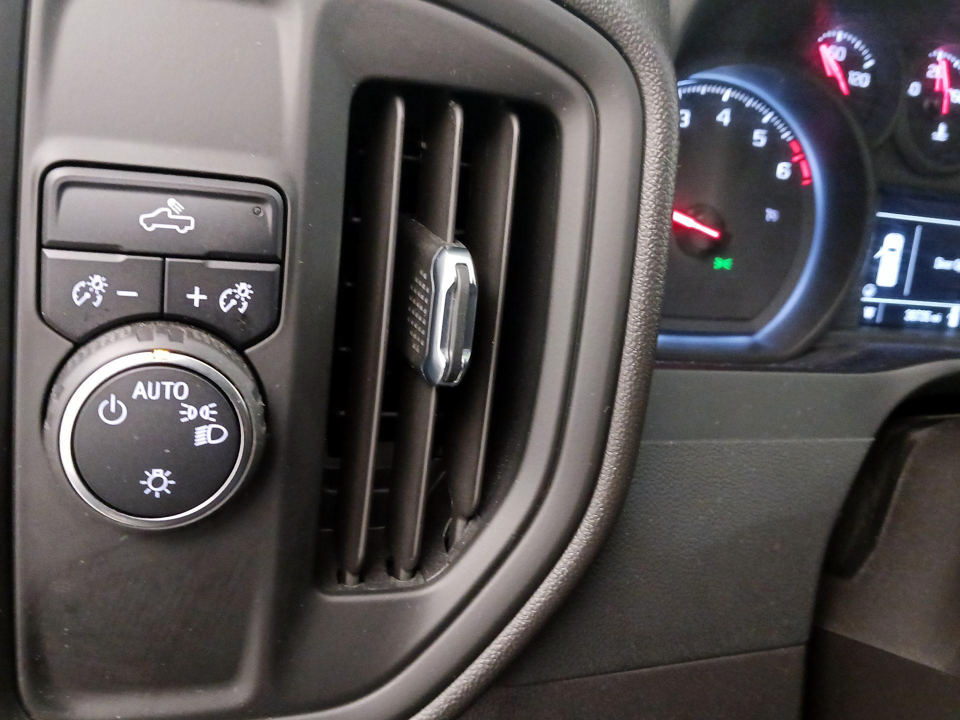 Thumbnail: 2022 Chevrolet Silverado 1500 - 13