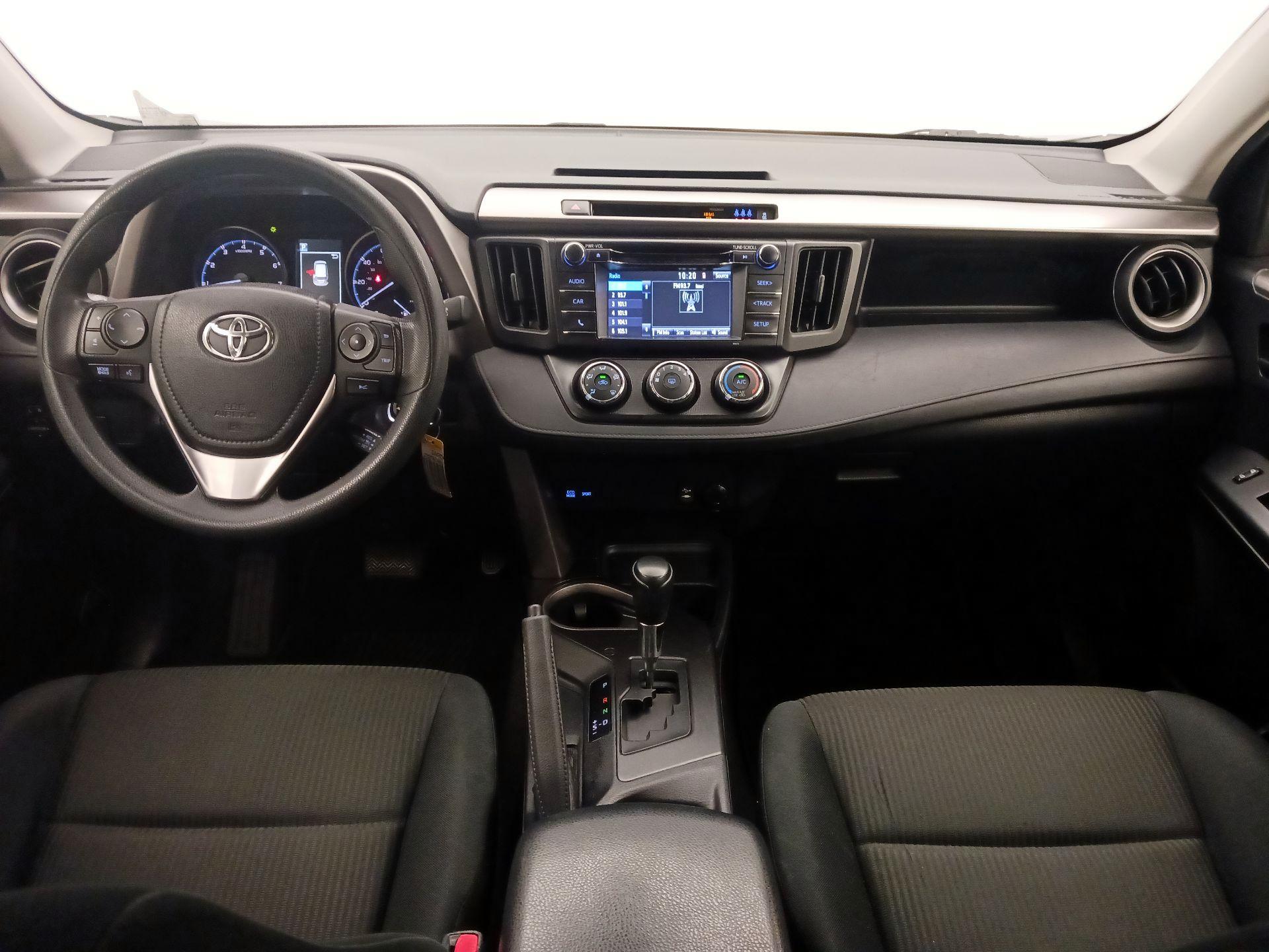 Thumbnail: 2017 Toyota RAV4 - 9