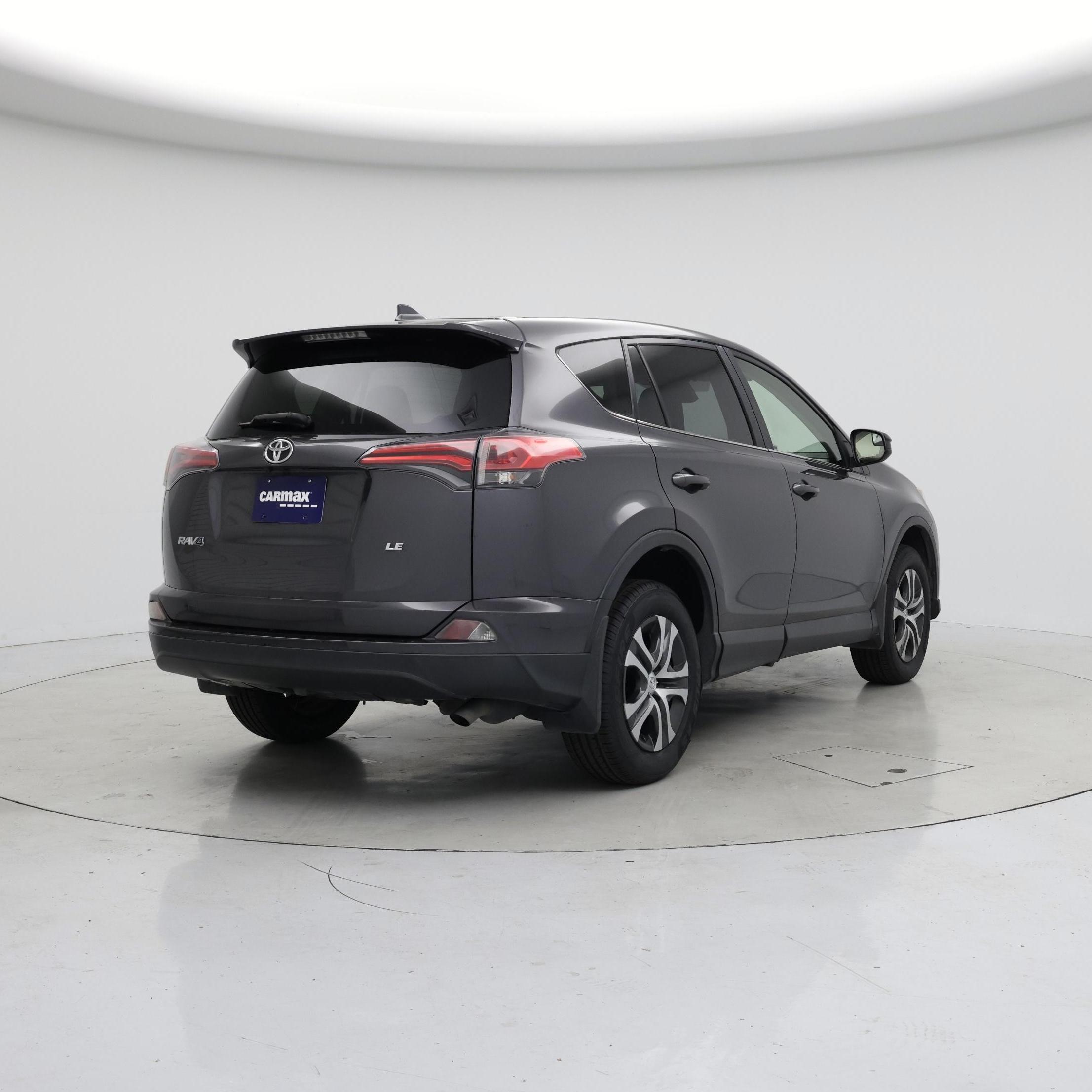 Thumbnail: 2017 Toyota RAV4 - 8