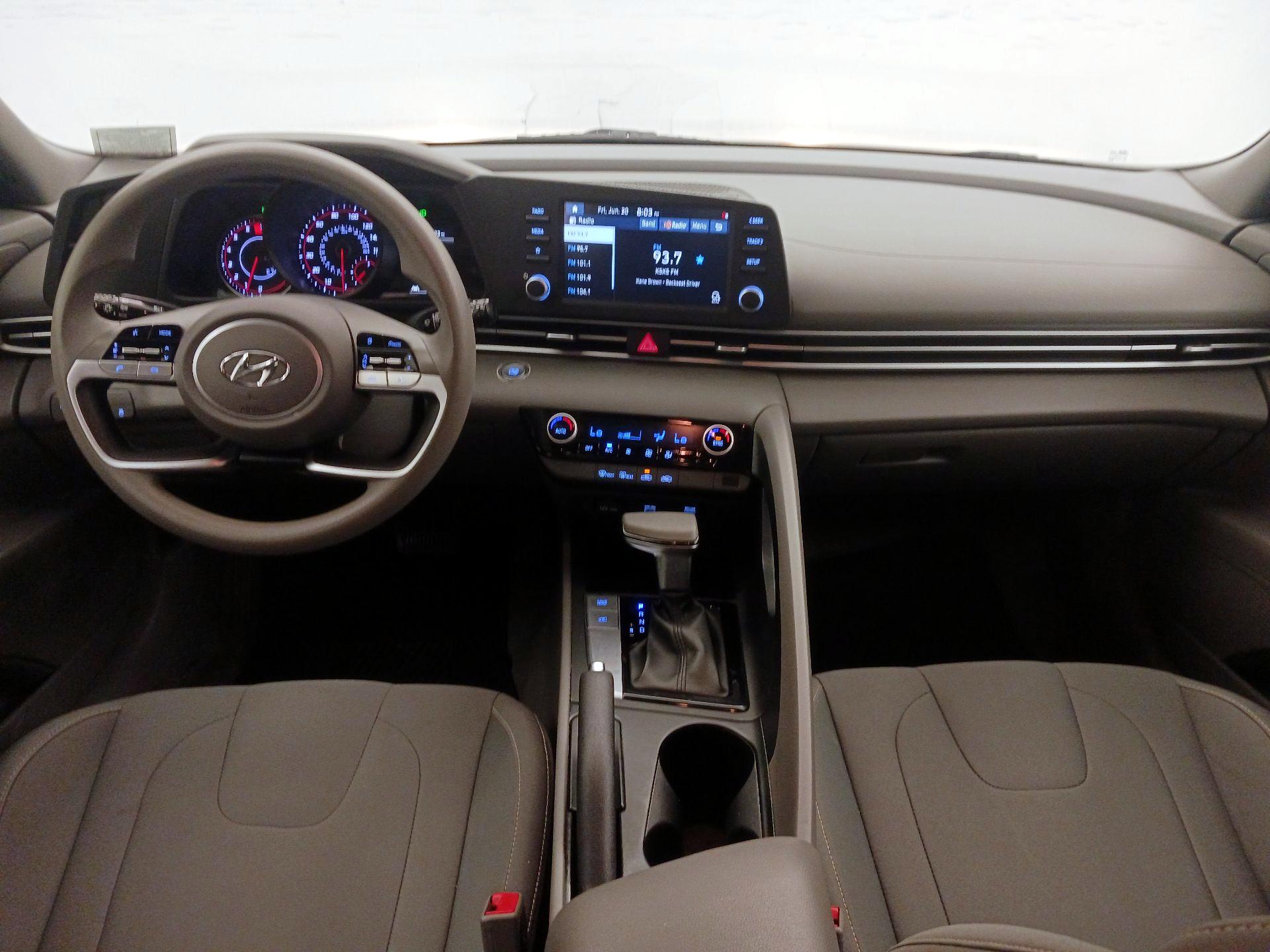 Thumbnail: 2021 Hyundai Elantra - 9