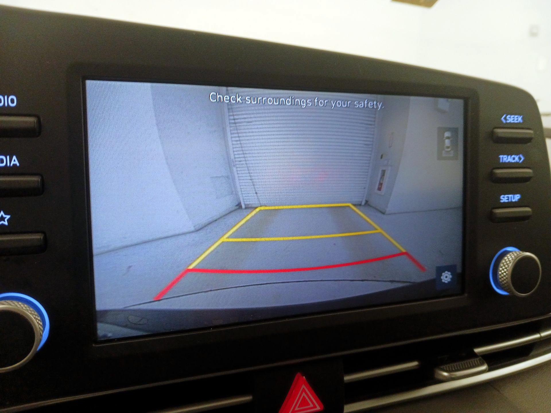 Thumbnail: 2021 Hyundai Elantra - 14