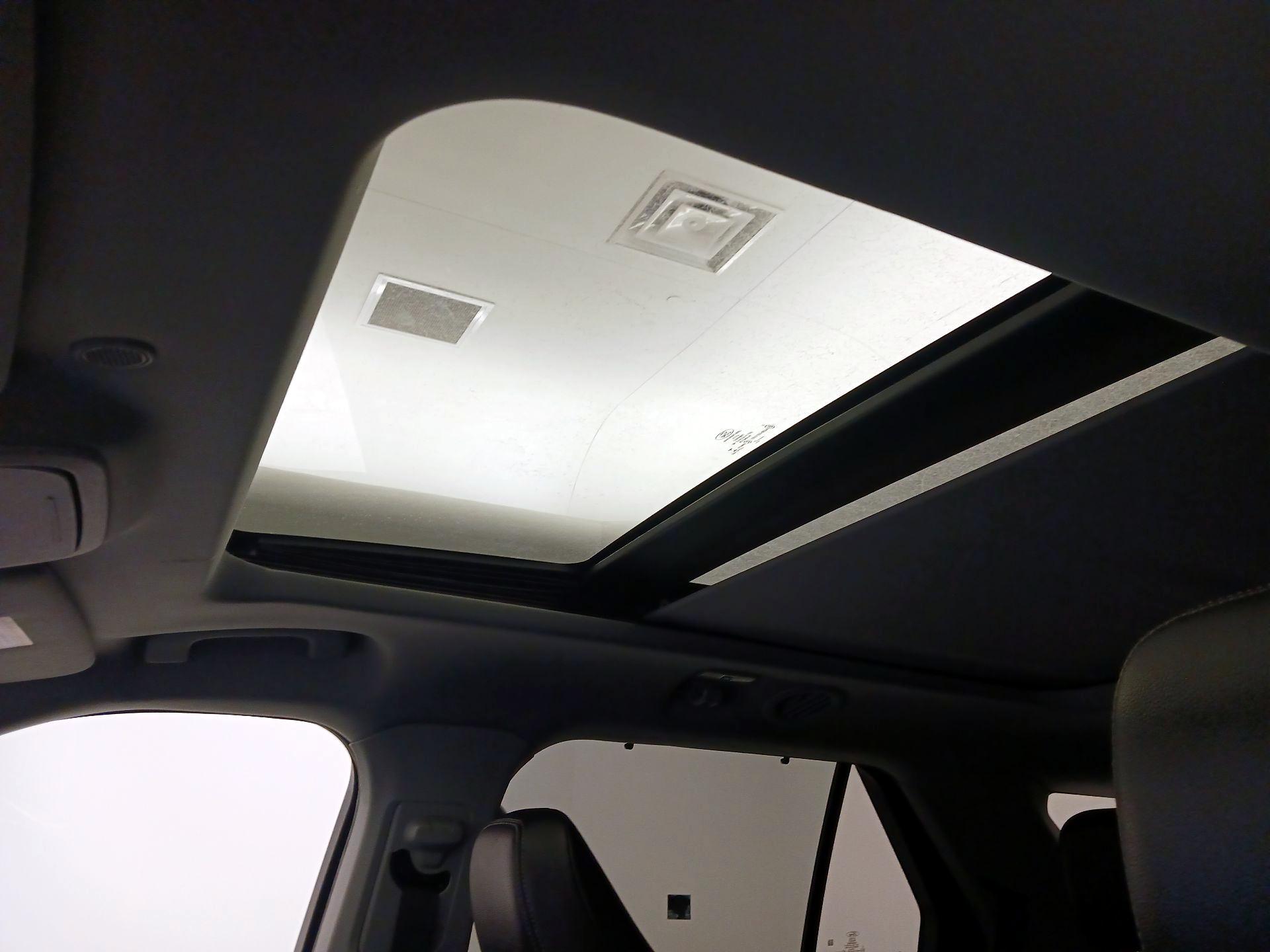 Thumbnail: 2021 Ford Explorer - 20