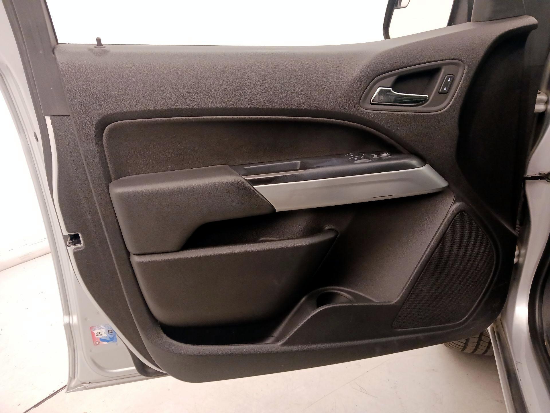 Thumbnail: 2016 Chevrolet Colorado - 12