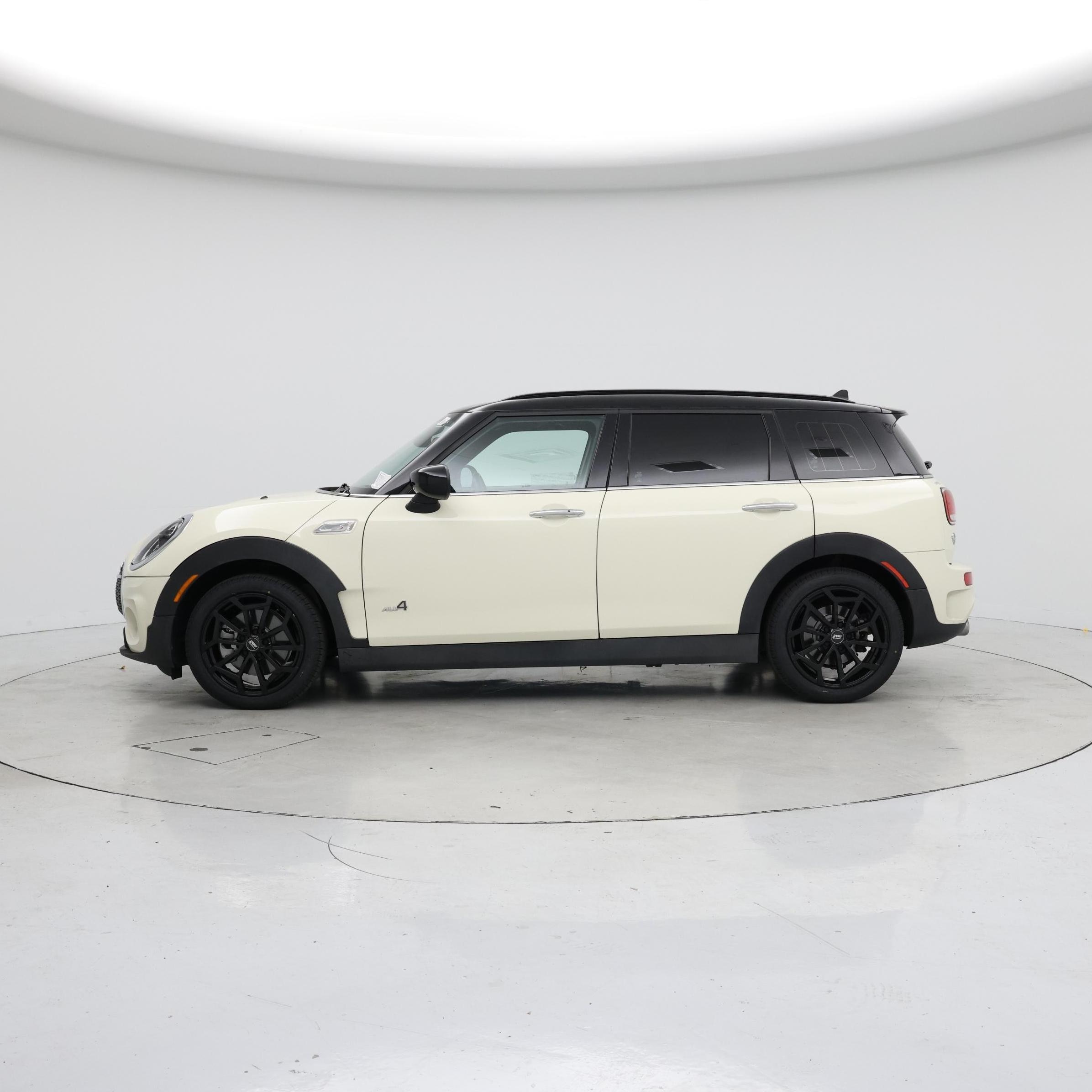 Thumbnail: 2022 MINI Cooper Clubman - 3